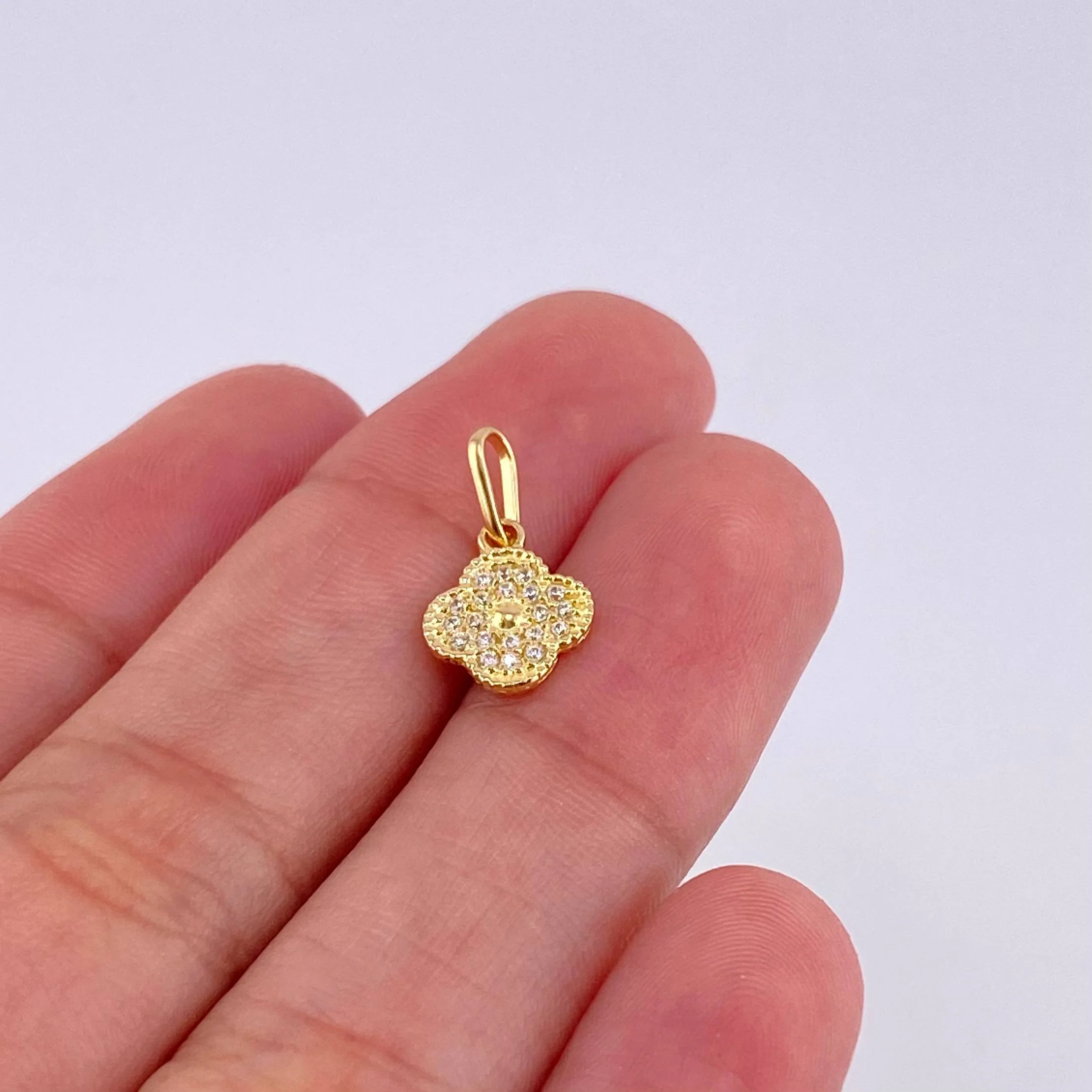 Dije Trebol 0.8 g / 1/2 in Oro Amarillo 18K - Image 4