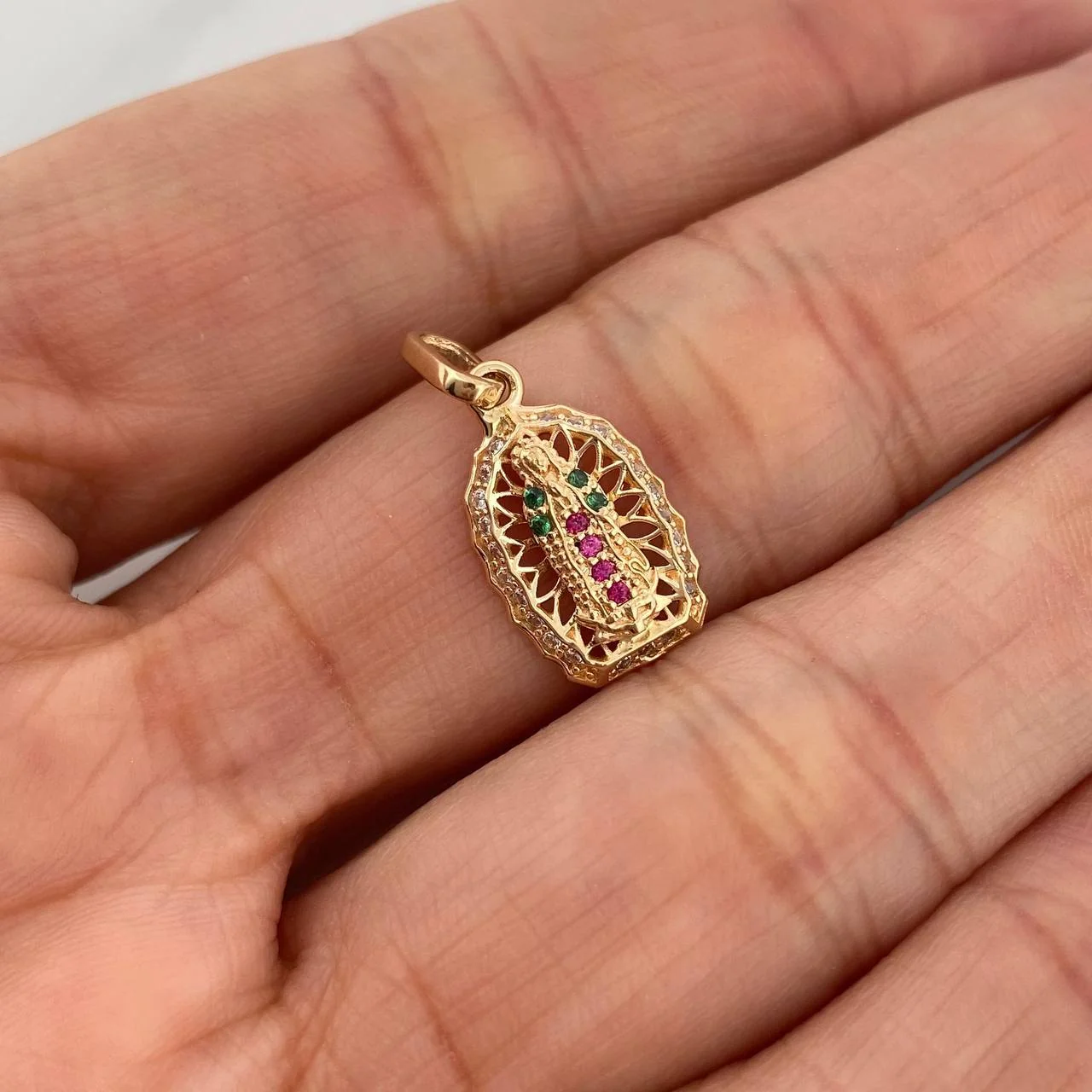 Dije Virgen De Guadalupe 1.4 g / 3/4 in Oro Amarillo 18K - Image 4