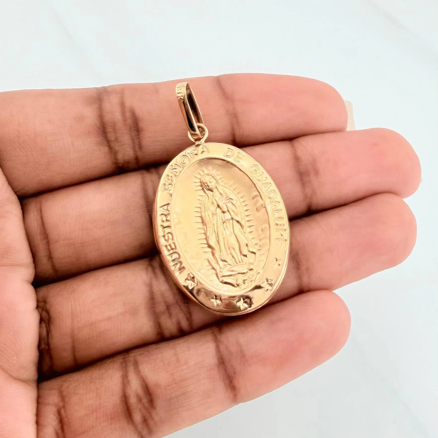 Dije Virgen De Guadalupe 3.2 g / 1 3/4 in Oro Amarillo 18K - Image 4