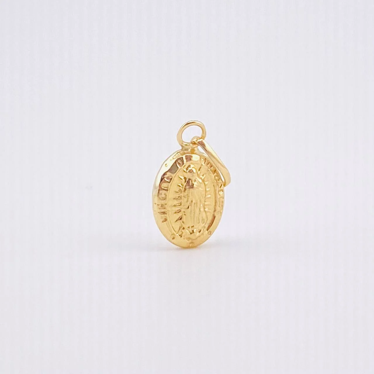 Dije Virgen Guadalupe 0.25 g / 1/2 in Oro Amarillo 18K - Image 3