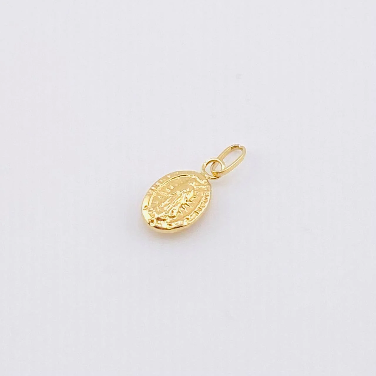 Dije Virgen Guadalupe 0.45 g / 3/4 in Oro Amarillo 18K - Image 3