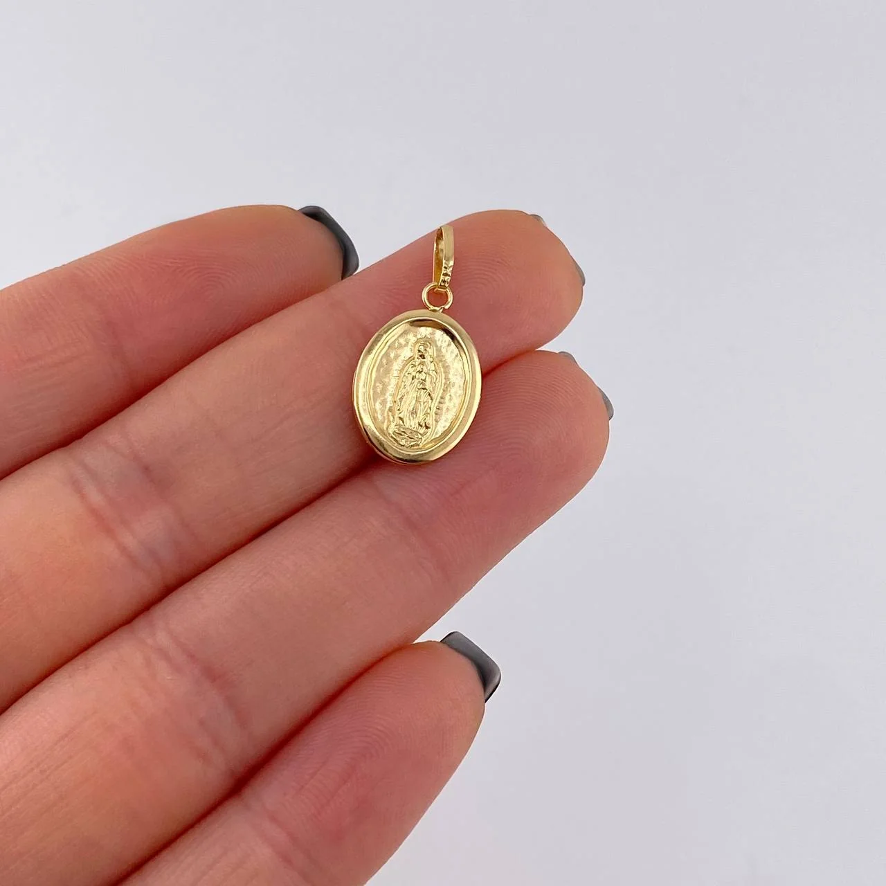 Dije Virgen Guadalupe 0.65 g / 3/4 in Oro Amarillo 18K - Image 4