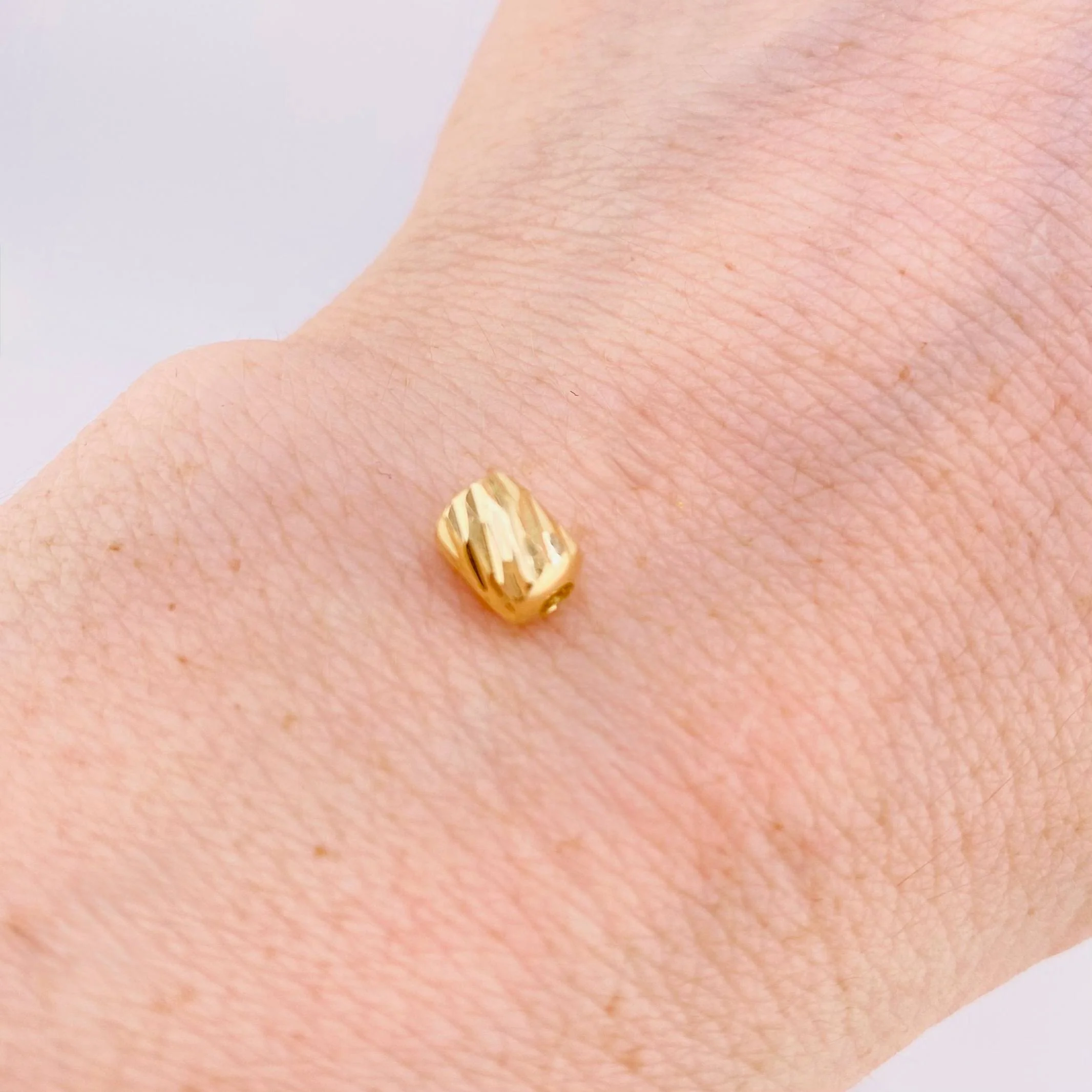Herraje Cilindro 0.2gr / 7mm Oro Amarillo 18K © - Image 4