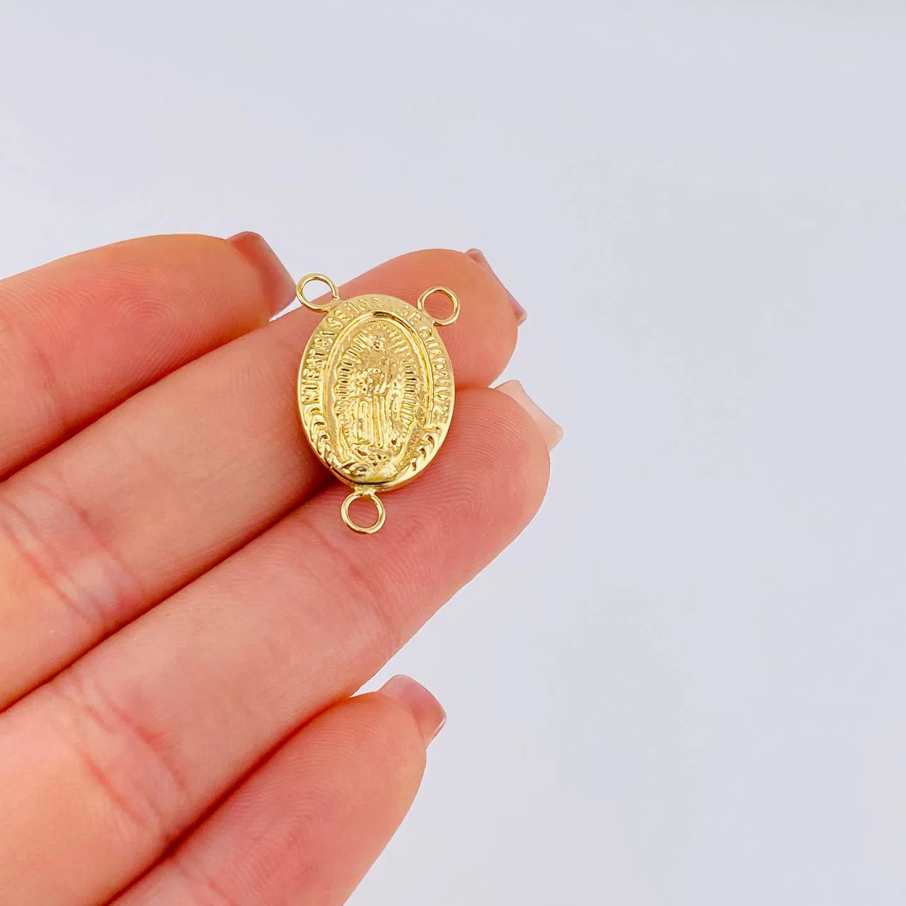 Herraje Crucero Virgen De Guadalupe 1.15 g / 3/4 in Oro Amarillo 18K - Image 4