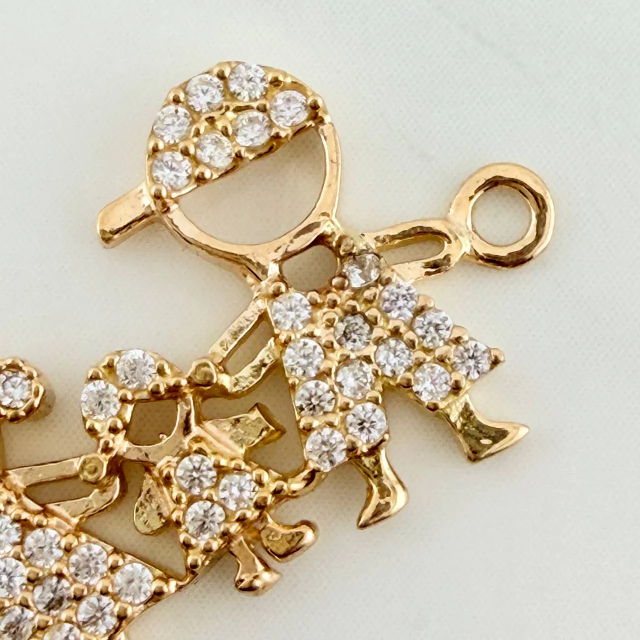 Herraje Familia Silueta 1.6gr / 3/4 in / Oro Amarillo 18K % - Image 4