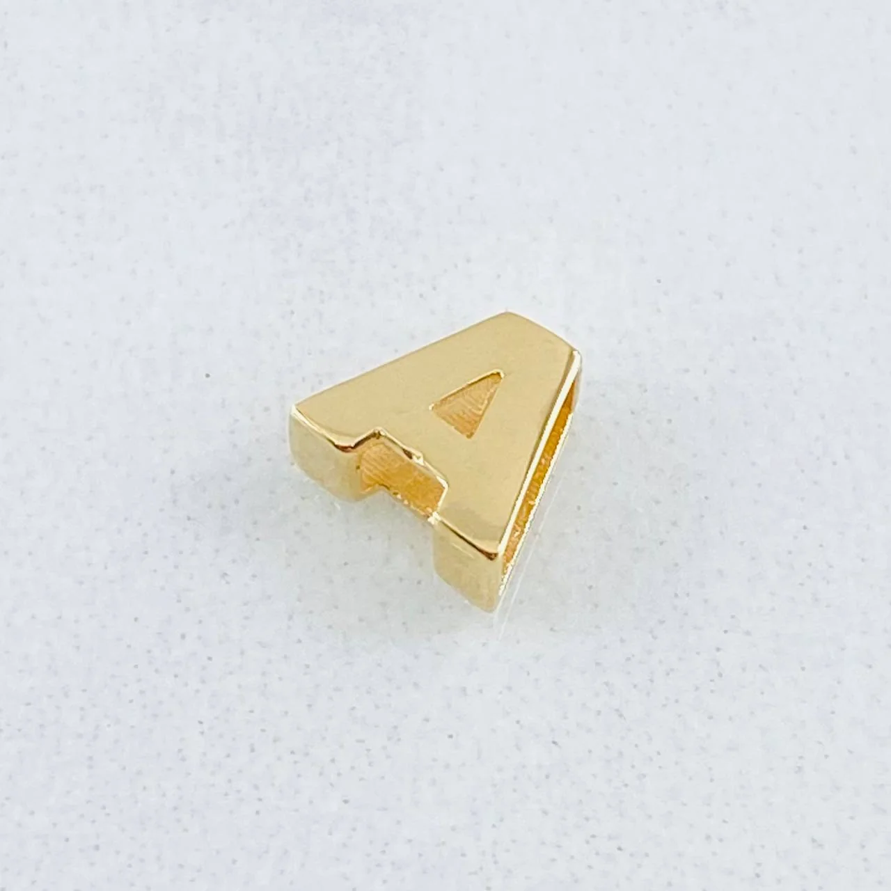 Herraje Letra A 0.3 g / 1/4 in Oro Amarillo 18K - Image 3