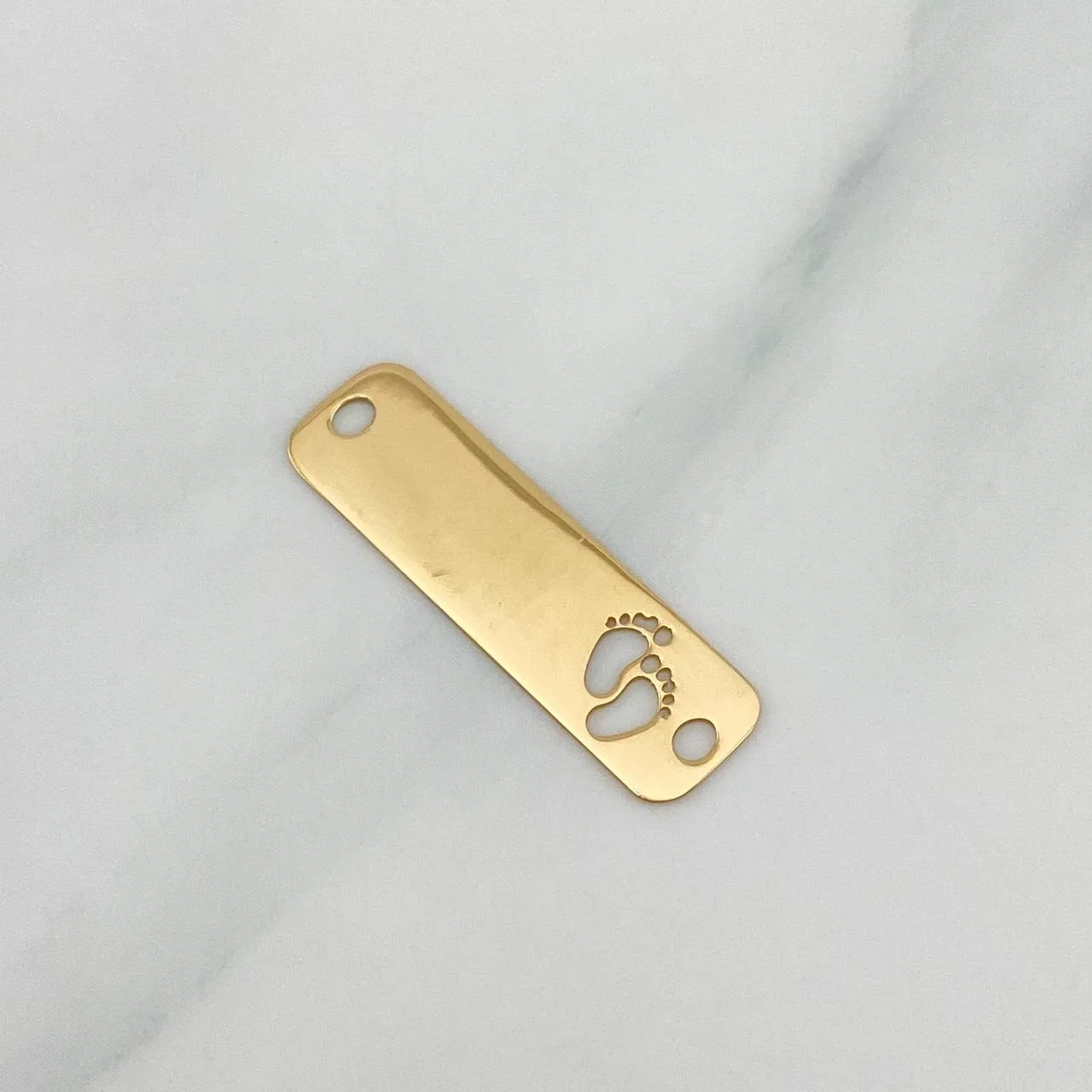 Herraje Placa Huellitas 0.85 g / 1 in Oro Amarillo 18K - Image 2