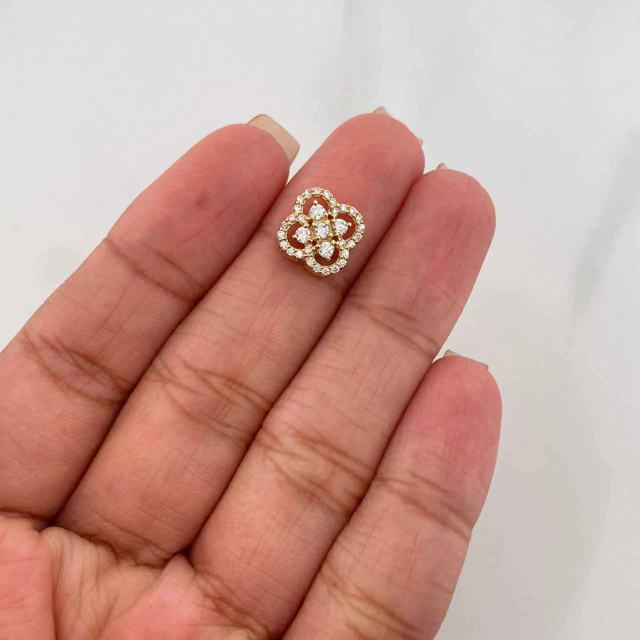 Herraje Trebol 1.4g / 1/2 in Oro Amarillo 18K - Image 4