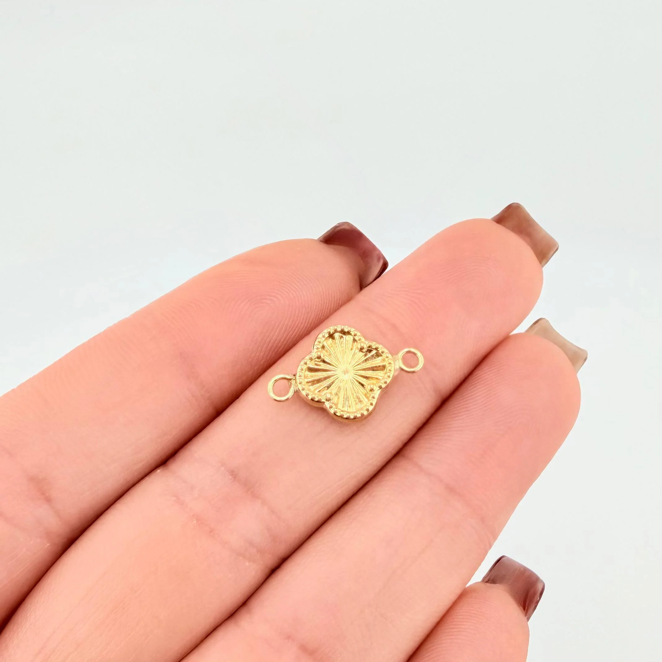 Herraje Trebol Dorado 0.6gr / 1/2 in / Oro Amarillo 18K - Image 4