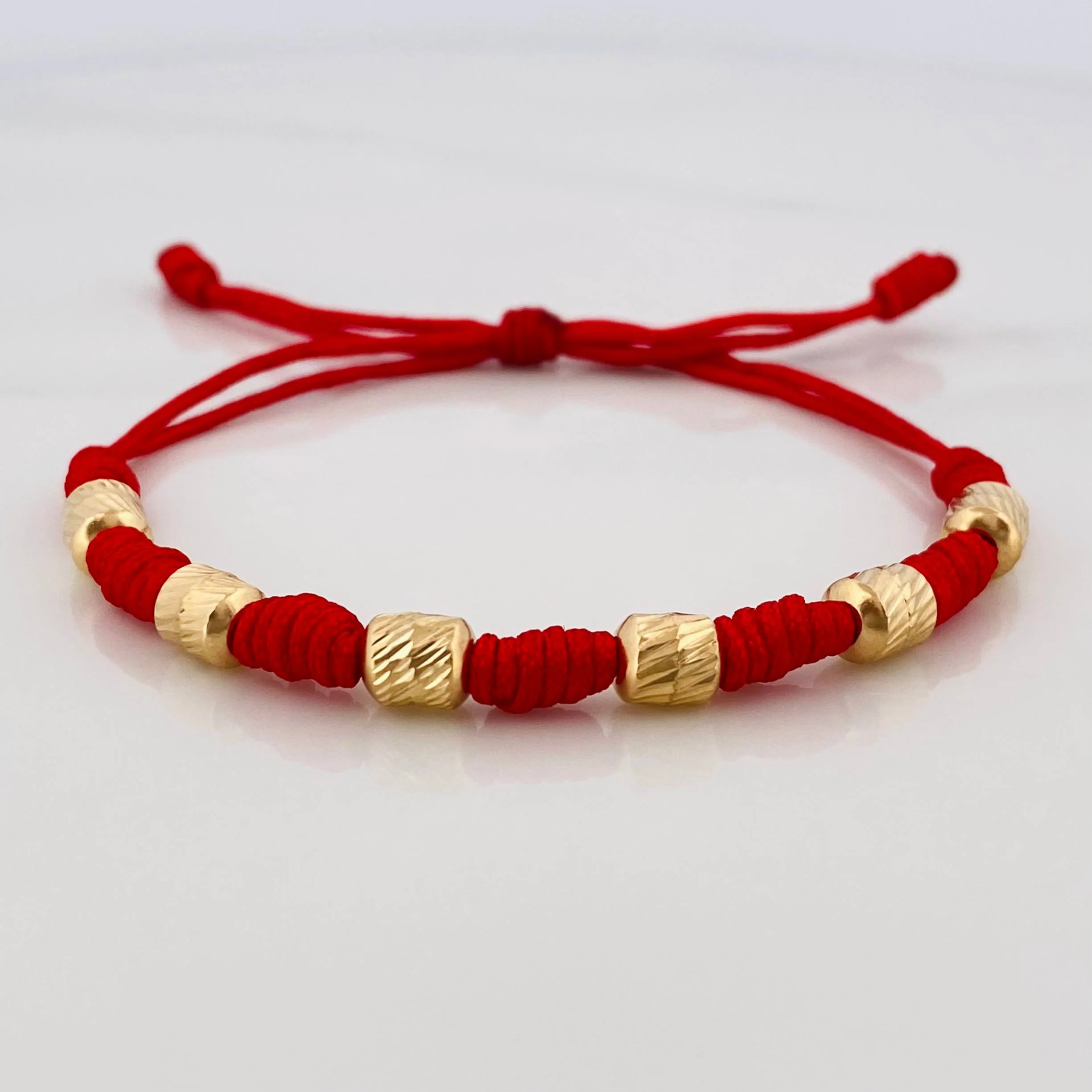 Pulsera Tejida Roja Siete Nudos 5Mm Oro Amarillo 18K