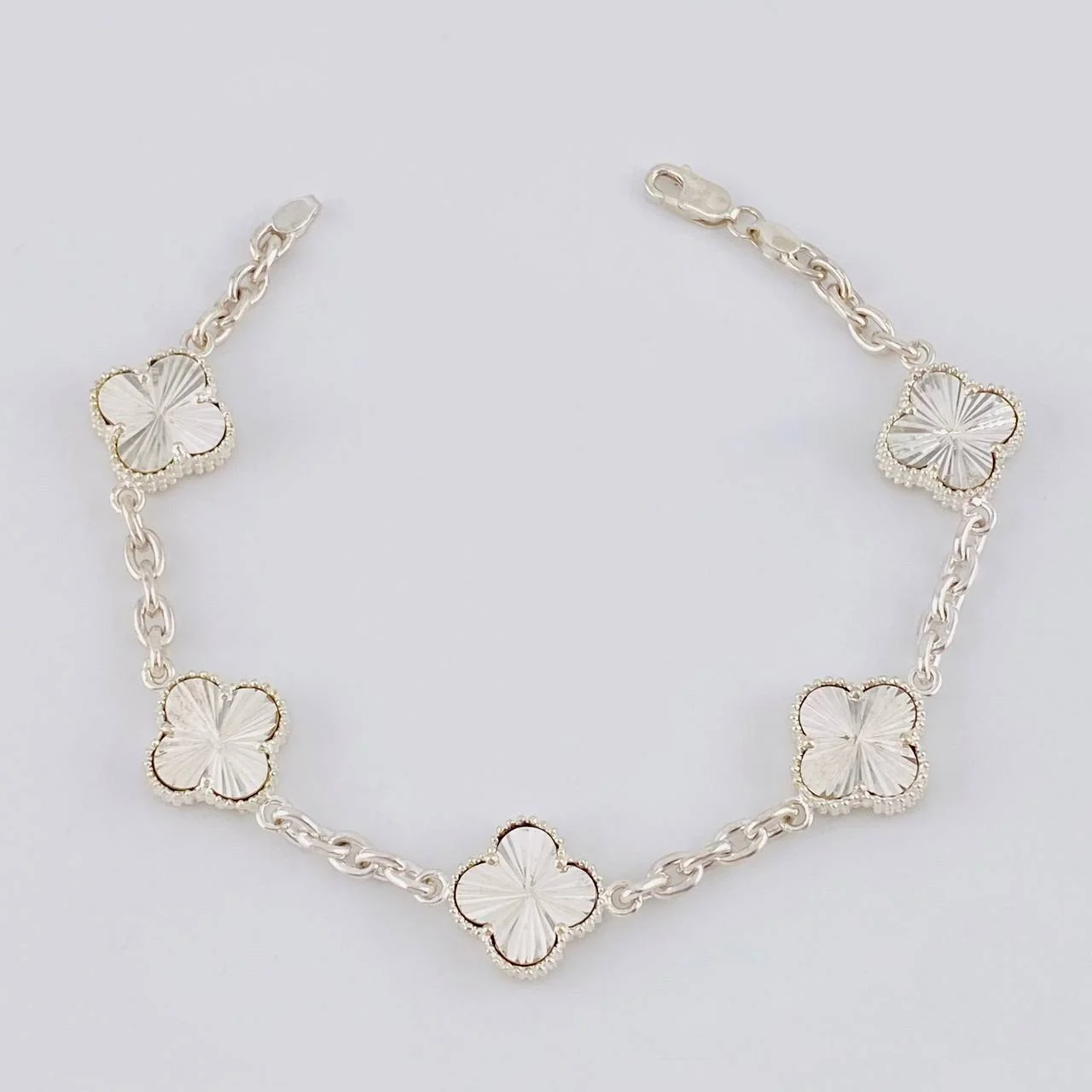 Pulso Aro Seguido Trébol Diamantado 16.65g / 8 in / 2.4mm Plata 925