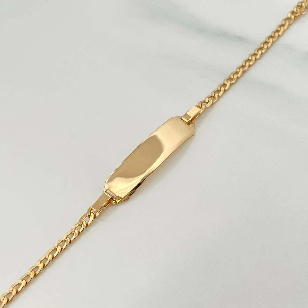 Pulso Bebé Placa Cubana 2.05gr / 5 3/4 in / 1.2mm Oro Amarillo +1 18K % - Image 2