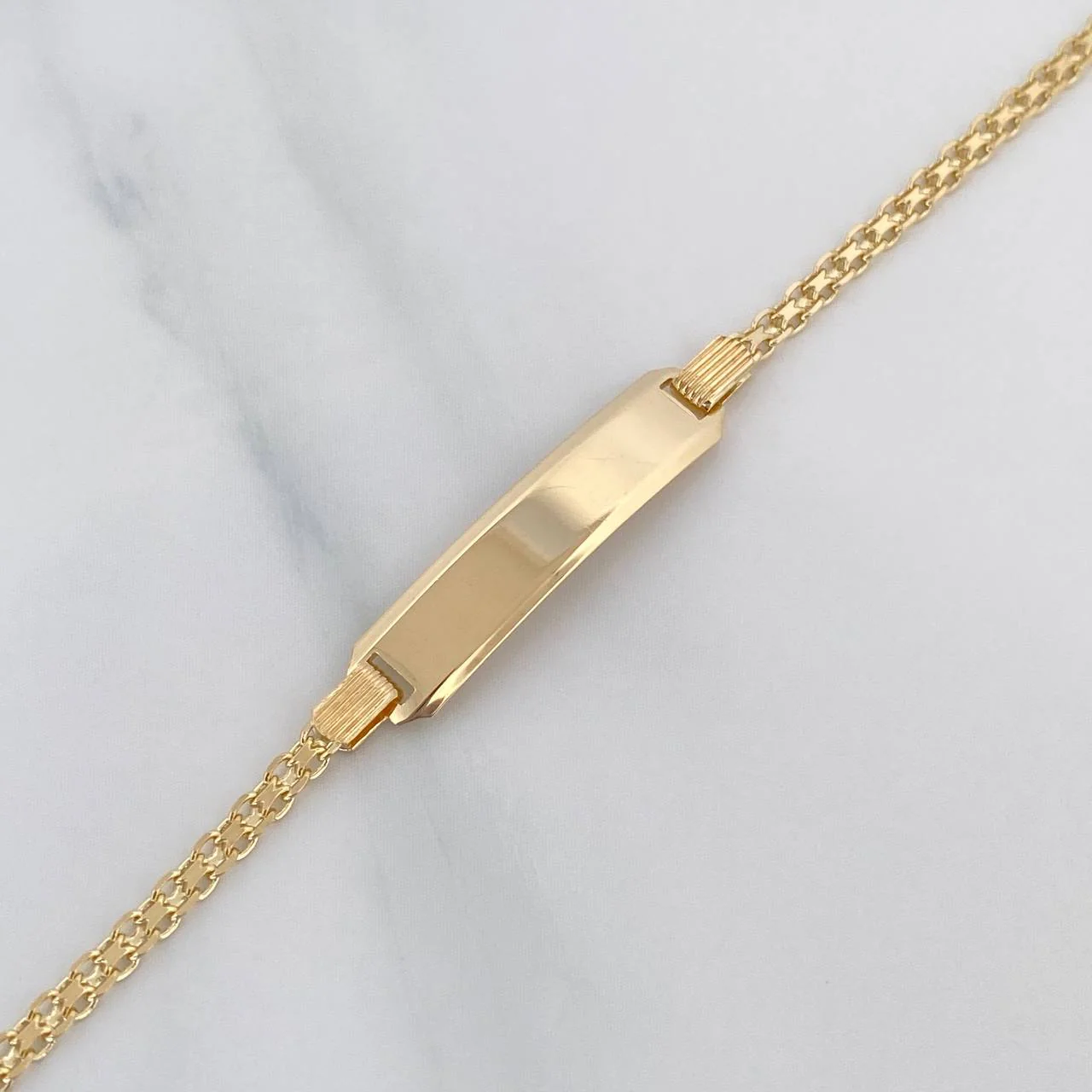 Pulso Chino Placa Rectangular 3.35 g / 6 3/4 in / 2.2 mm Oro Amarillo 18K - Image 2