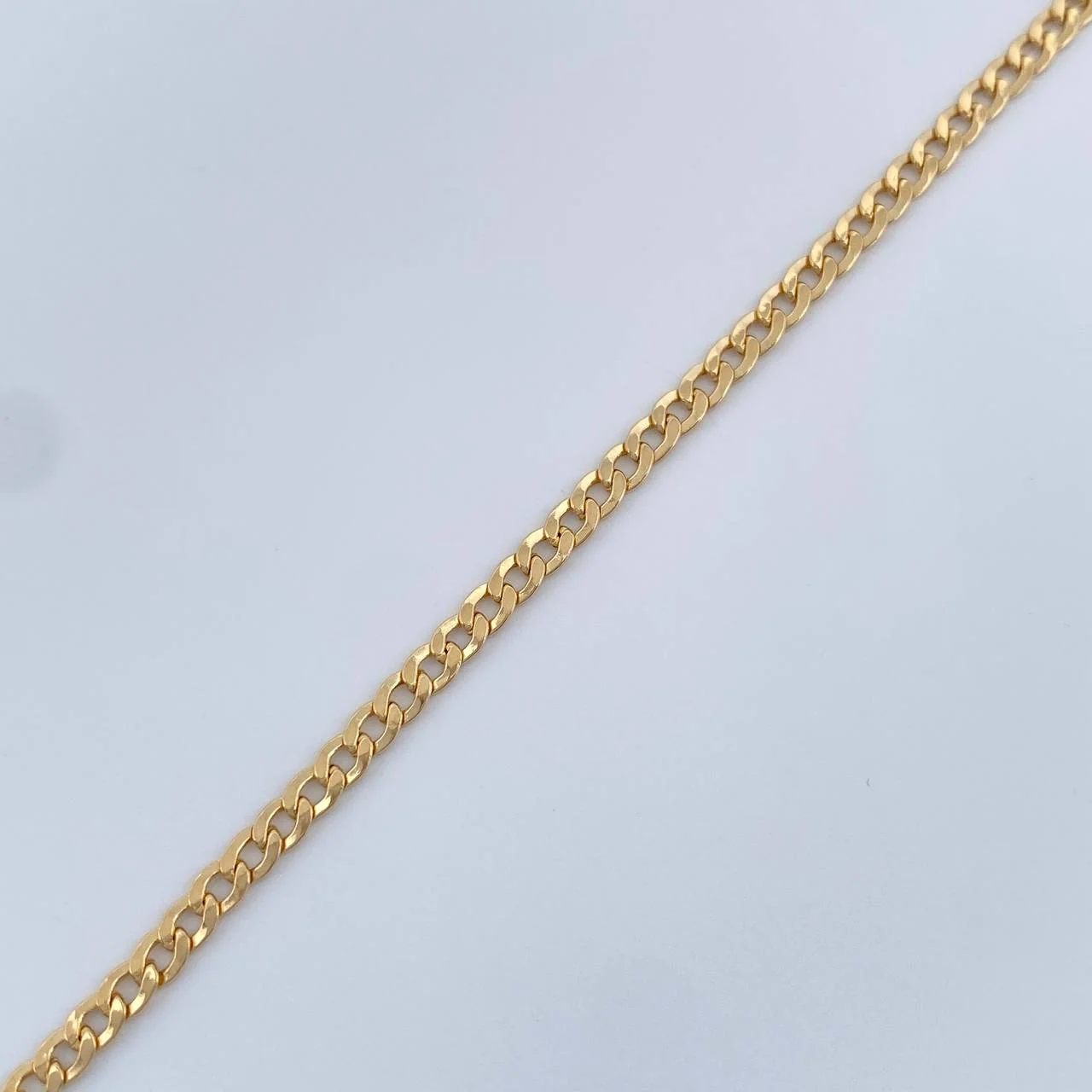Pulso Cubano 1.55gr / 7 1/2 in / 2.3mm Oro Amarillo +1 18K $ - Image 2