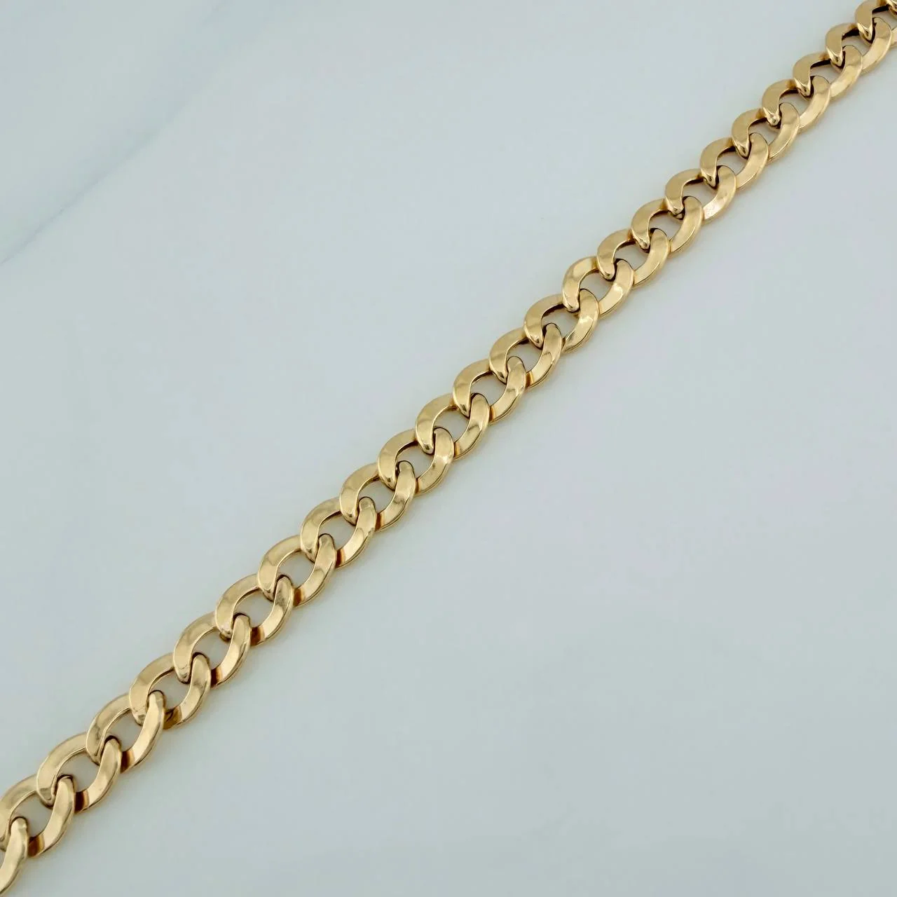 Pulso Cubano 3.9gr / 8 in / 4.9mm Oro Amarillo +1 18K $ - Image 2