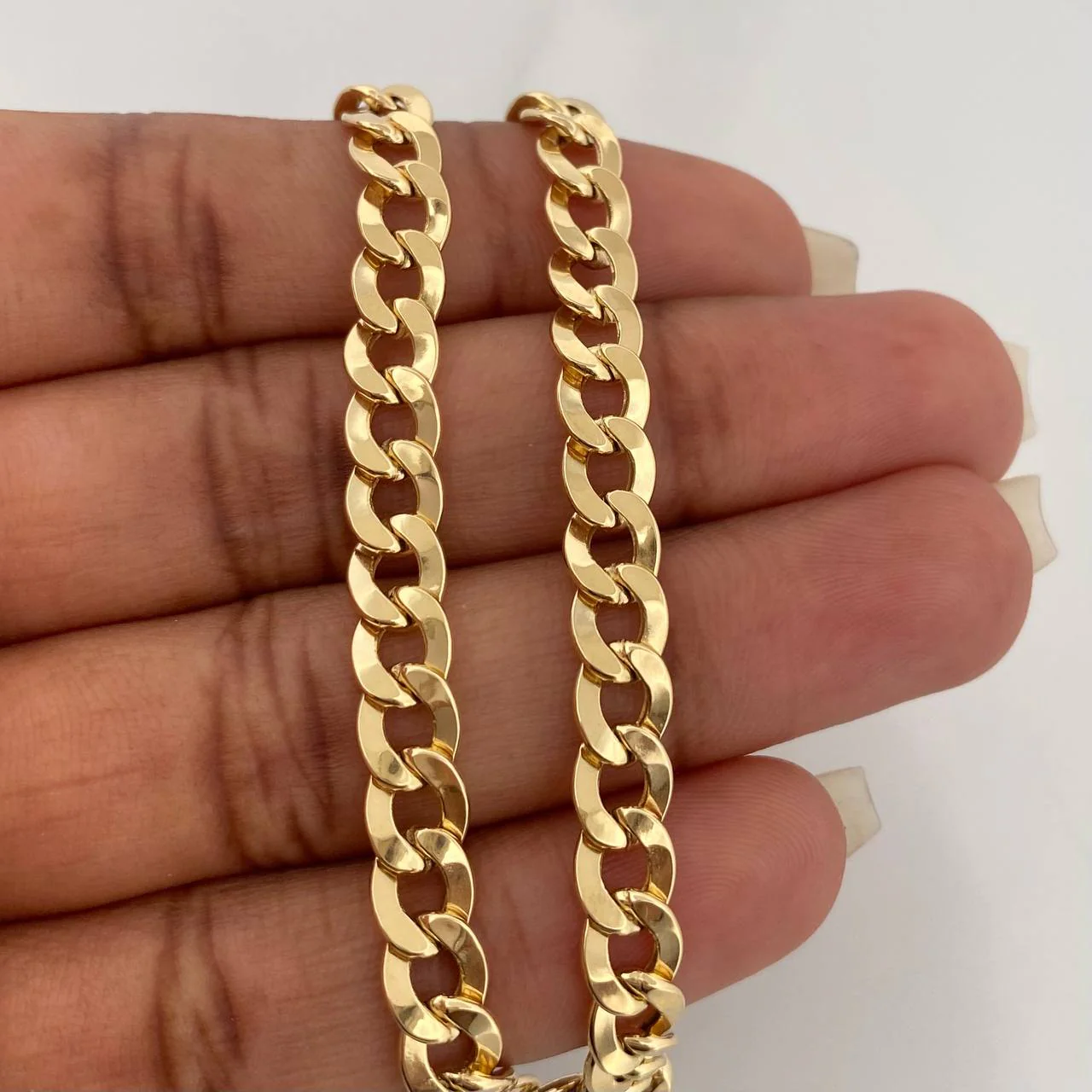 Pulso Cubano 5.15gr / 8 1/4 in / 5.85mm Oro Amarillo +1 18K $ - Image 4