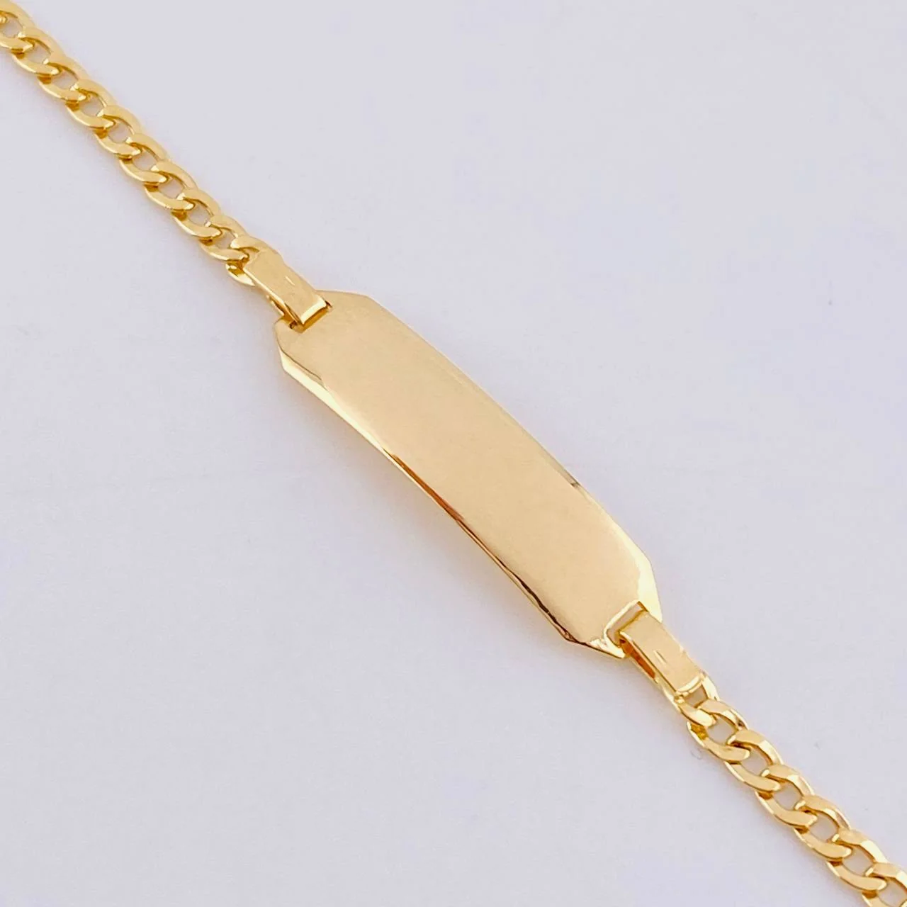 Pulso Cubano Octagonal Curva 2.05gr / 5 1/2 in / 2.3mm Oro Amarillo +1 18K * - Image 2
