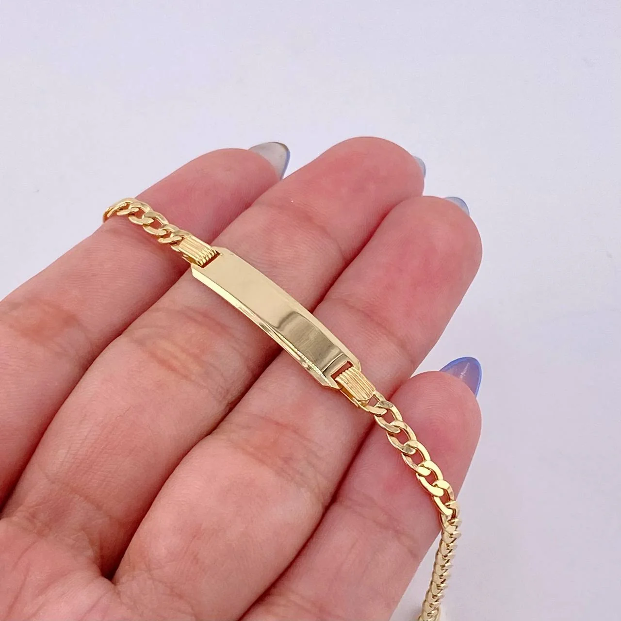 Pulso Cubano Placa Rectangular 3.7 g / 7 in / 3.2 mm Oro Amarillo 18K - Image 3
