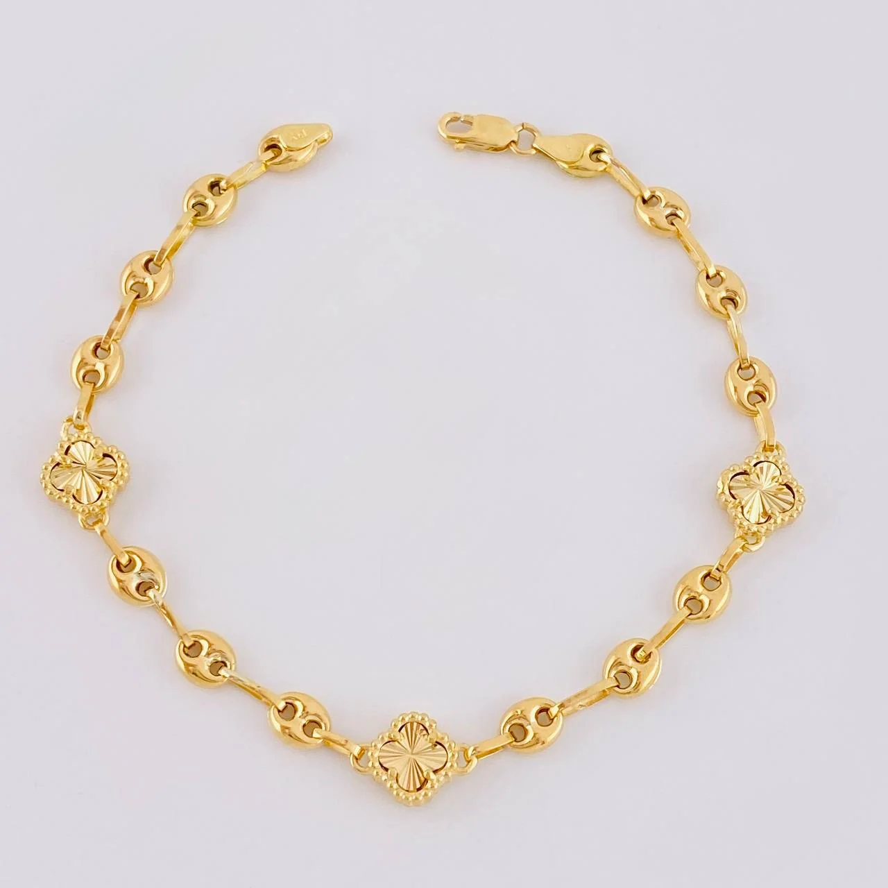 Pulso Gc Trebol Diamantado 5.5 g / 7 1/2 in / 4.85 mm Oro Amarillo 18K