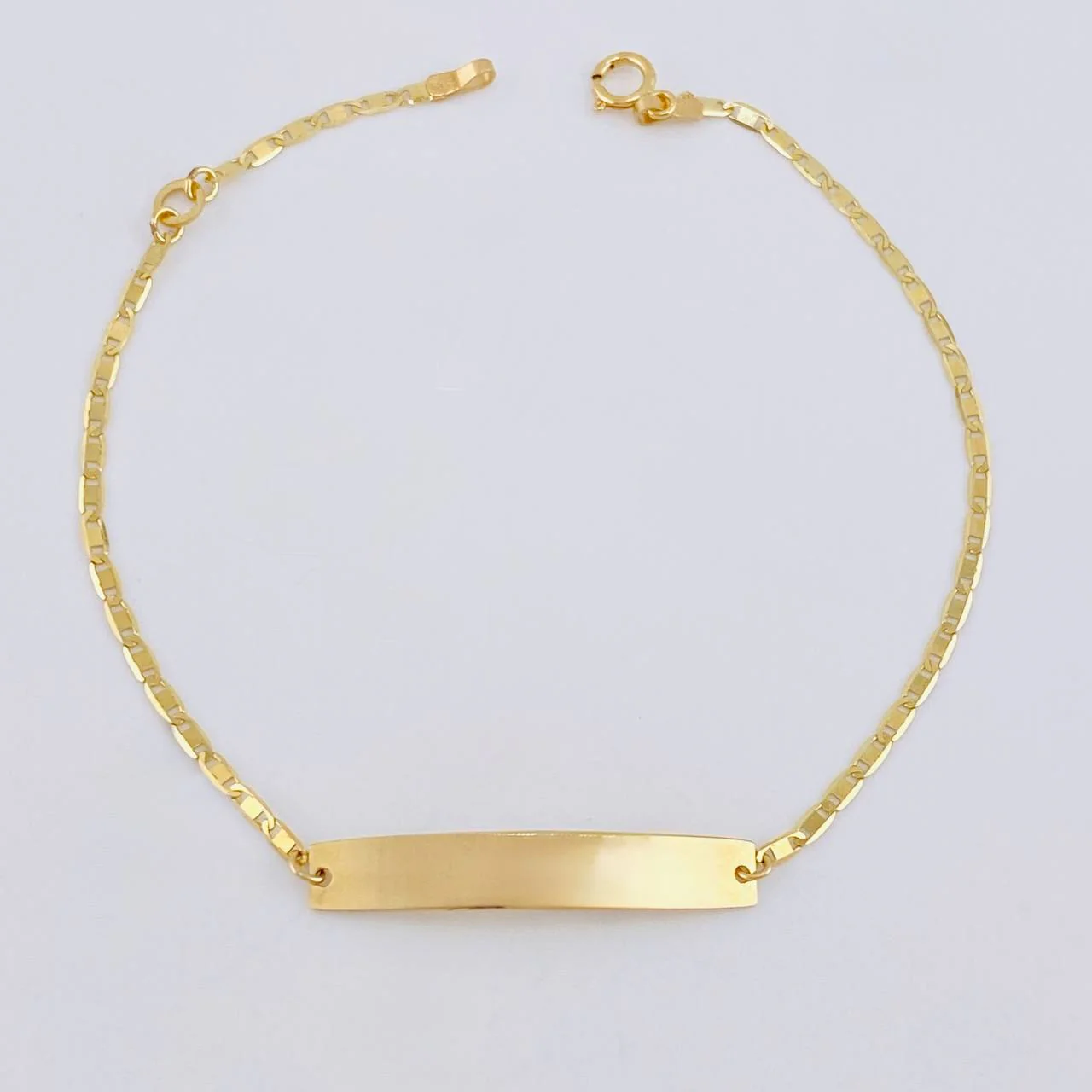 Pulso Modulable Plano Placa Rectangular 1.45 g / 6 3/4 in - 6 in / 1.5 mm Oro Amarillo 18K