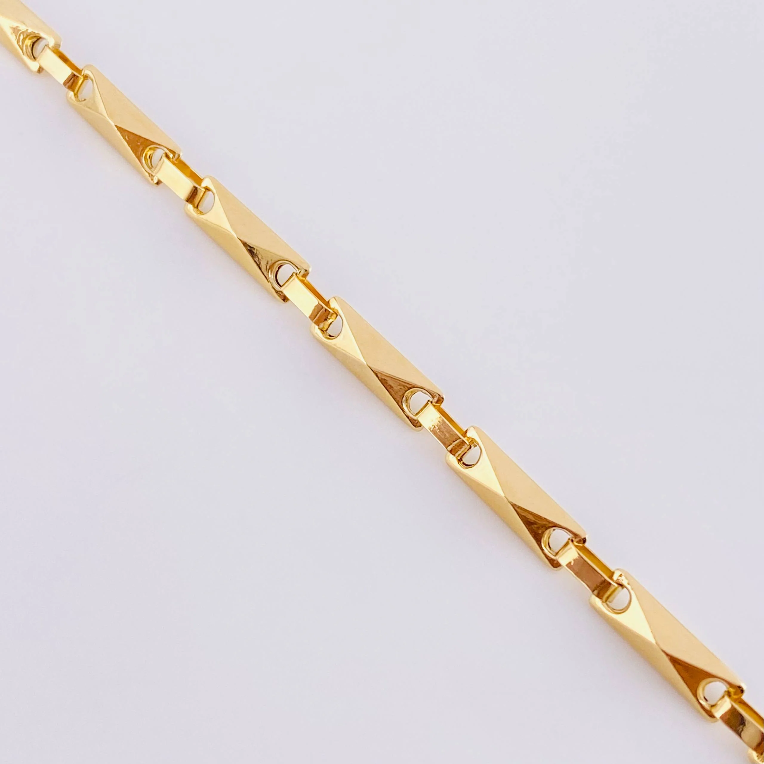 Pulso Rustico Rombo 4.35 g / 7 3/4 in / 3.8 mm Oro Amarillo 18K - Image 2