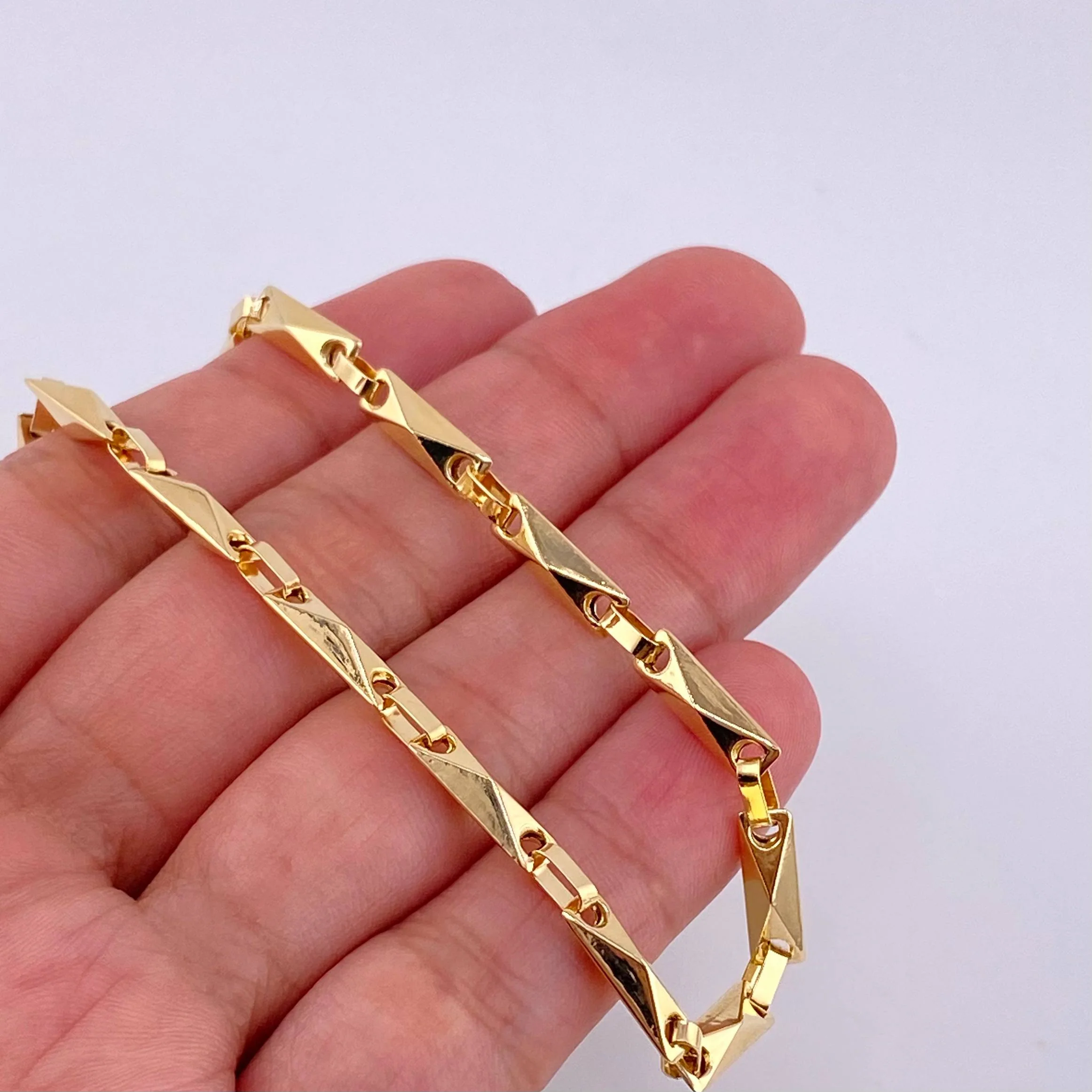 Pulso Rustico Rombos 4.75 g / 8 1/4 in / 3.8 mm Oro Amarillo 18K - Image 3