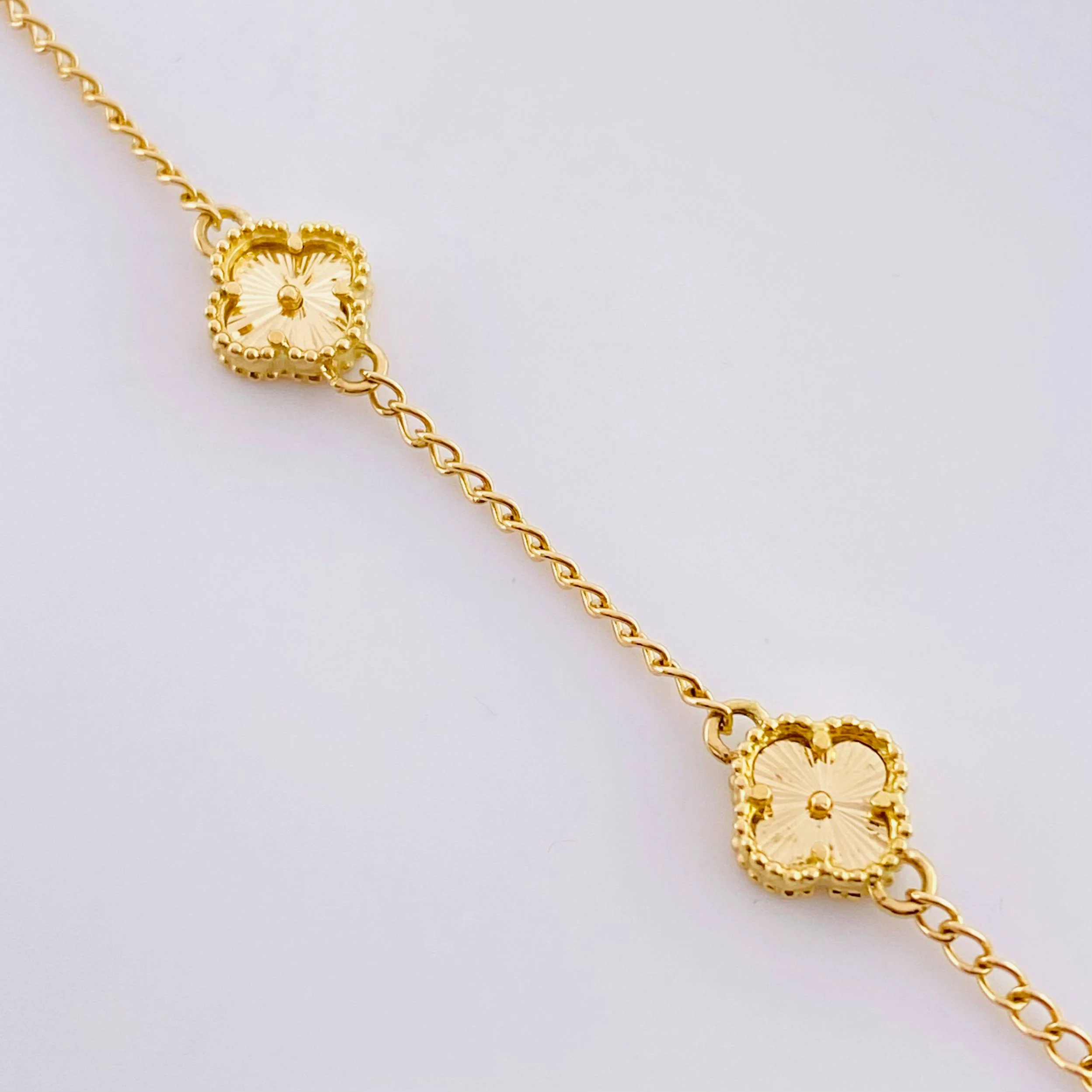 Pulso Trebol Espiga Diamantado 4.85g / 7 1/4 in / 1.6mm Oro Amarillo 18K - Image 2