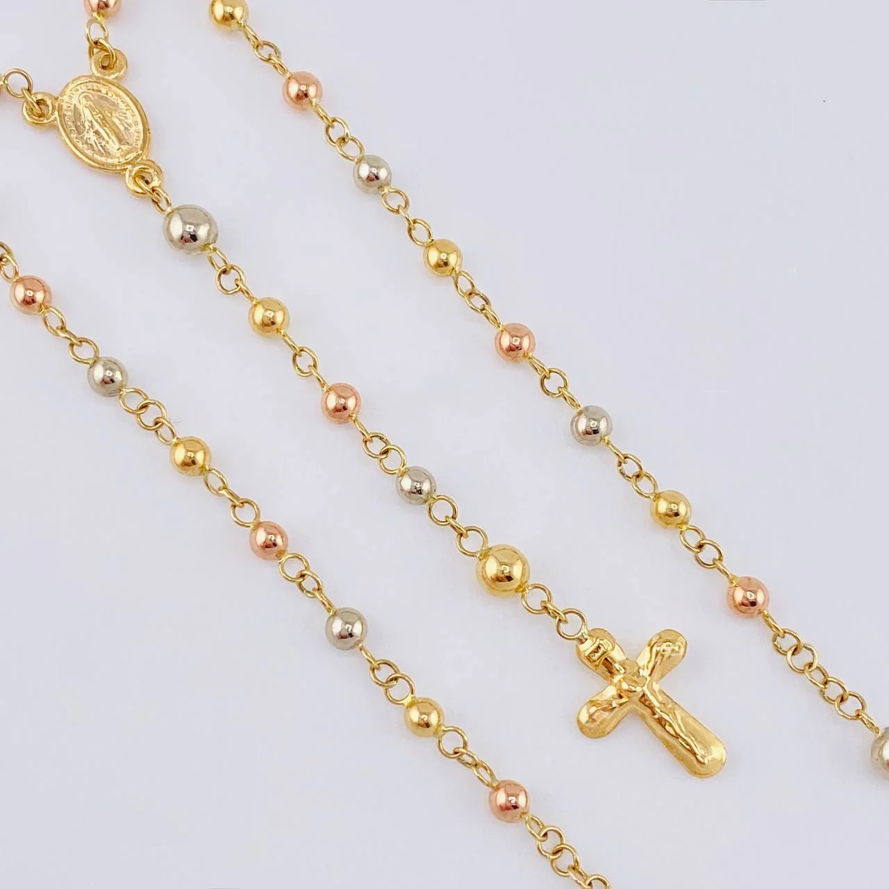 Rosario Virgen Milagrosa 6.4 g / 23 1/2 in / 3 mm Tres Oros 18K - Image 2
