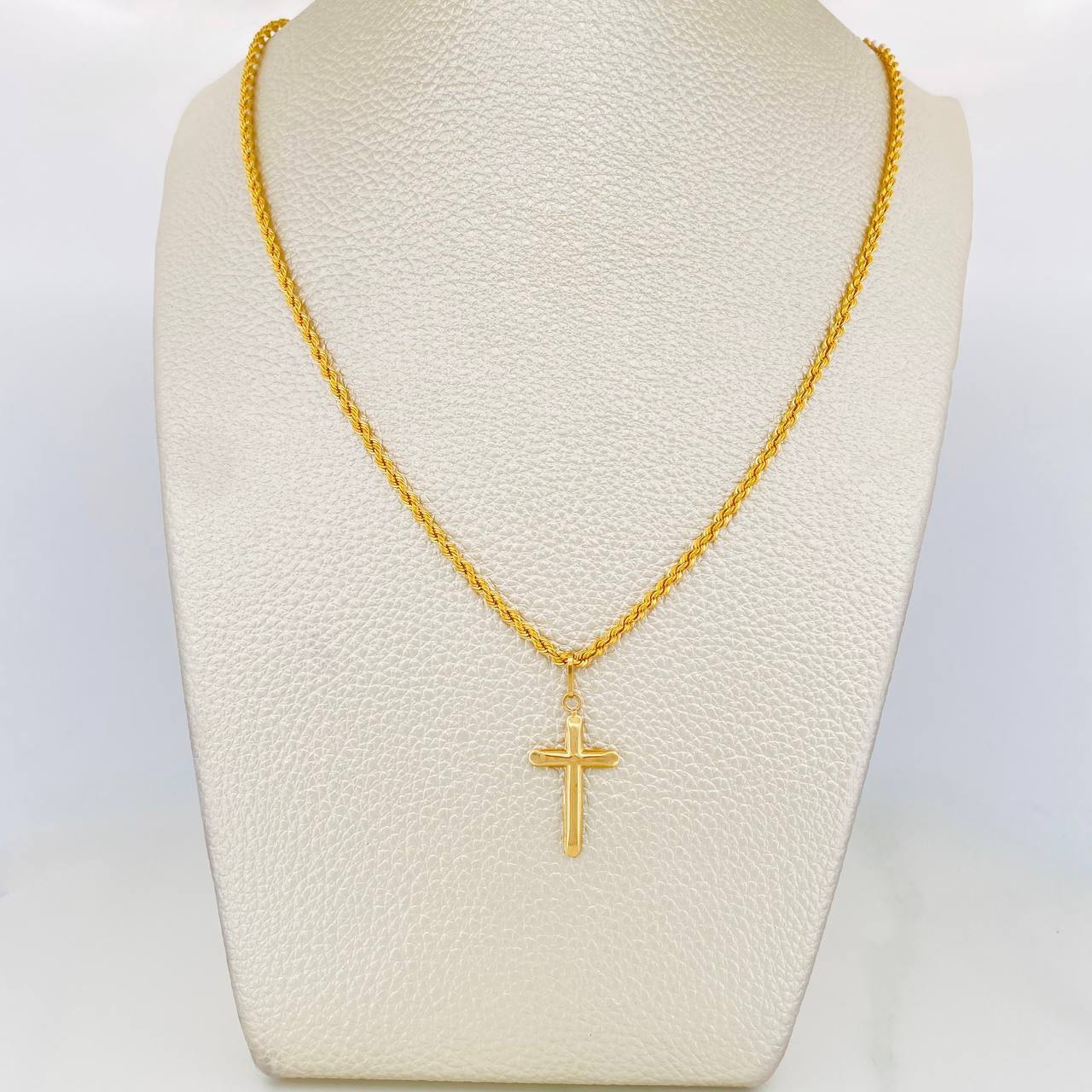 Set Cadena Lazo + Dije Cruz / 3.75 g / 23 1/2 in Oro Amarillo 18K - Image 5