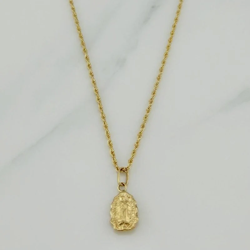 Set Cadena Lazo + Dije Virgen De Guadalupe / 1,35 gr / 17 3/4 in Oro Amarillo 18K - Image 2