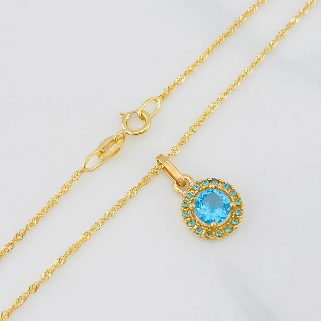 Set Cadena Singapur + Dije Halo / 2.2g / 17 1/2 in Oro Amarillo 18K - Image 2