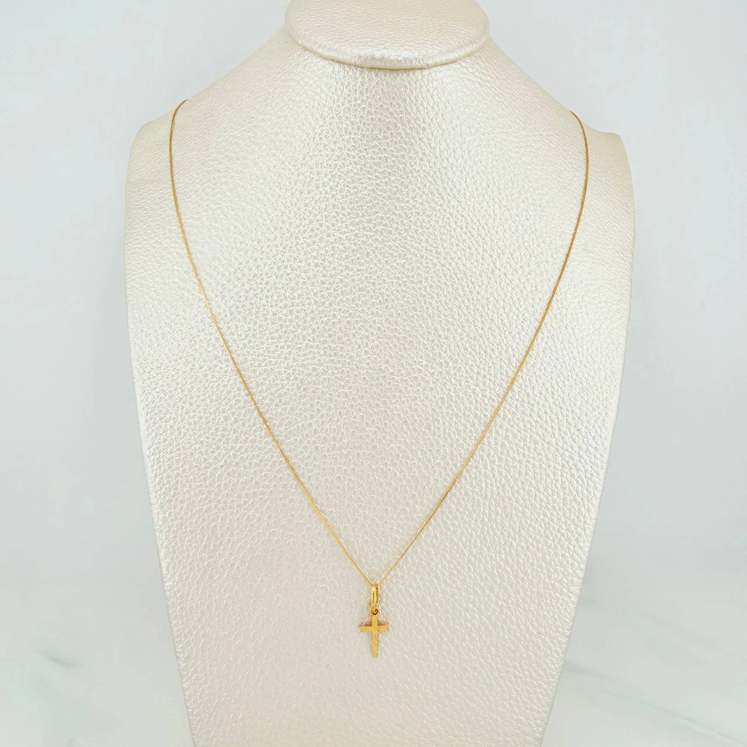 Set Cadena Veneciana + Dije Cruz / 1,15gr / 17 3/4 in Oro Amarillo 18K - Image 5