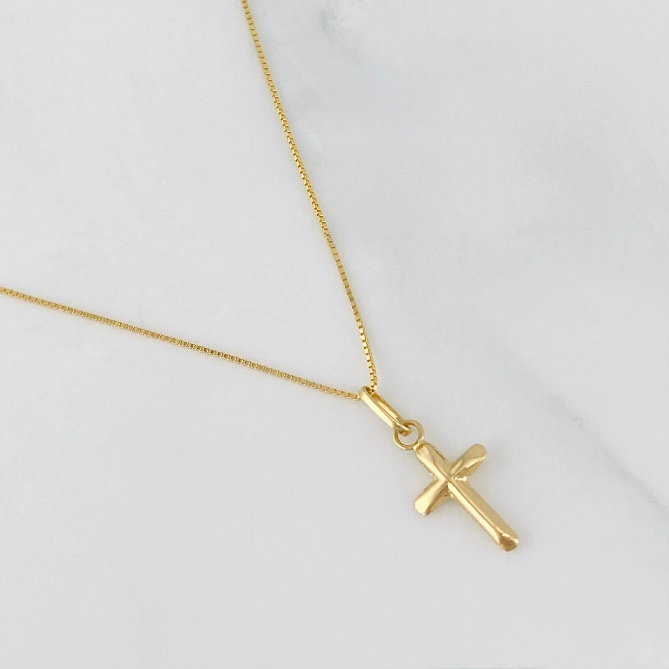 Set Cadena Veneciana + Dije Cruz / 1.1g / 15 3/4 in Oro Amarillo 18K