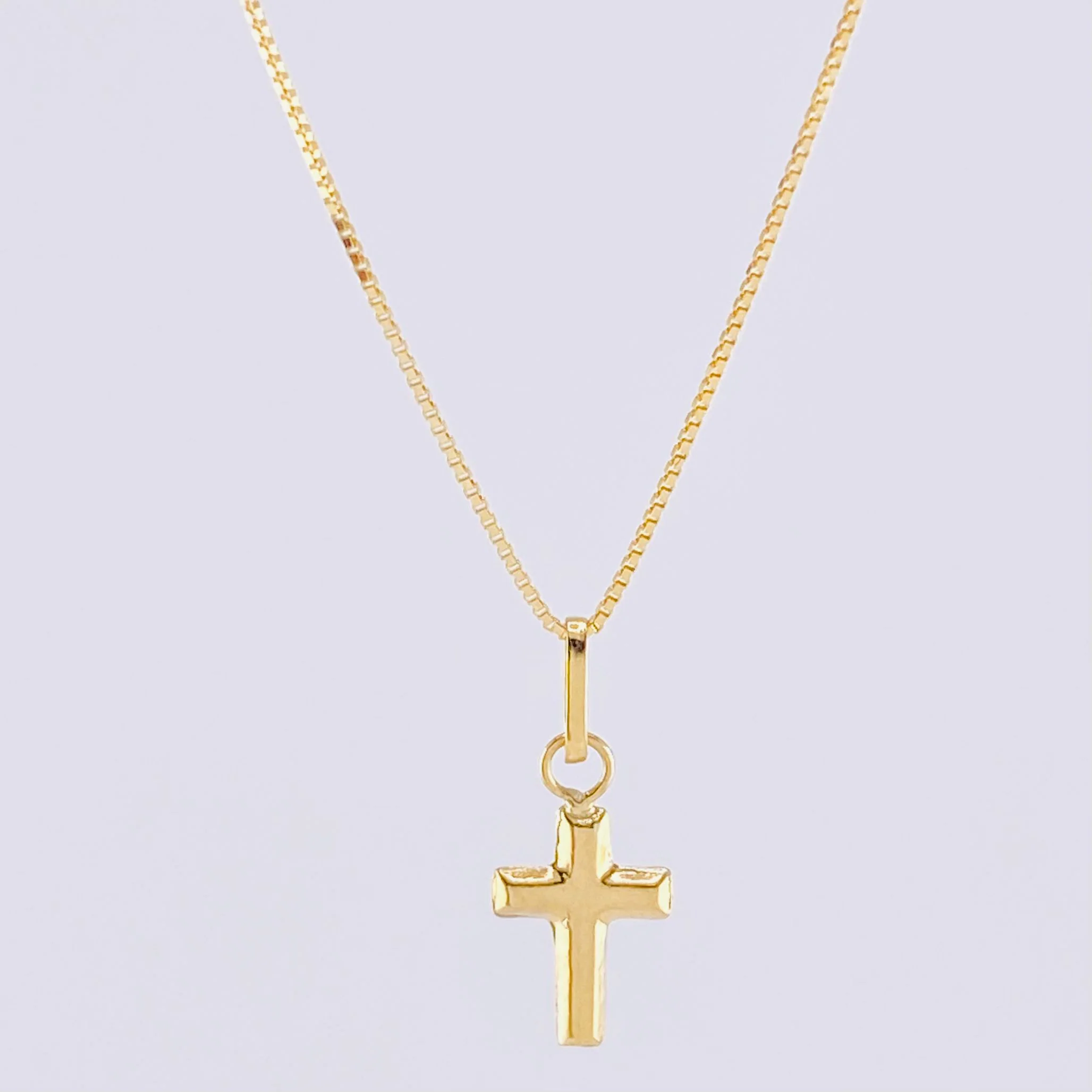 Set Cadena Veneciana + Dije Cruz Lisa / 1.2 g / 19 3/4 in Oro Amarillo 18K - Image 2