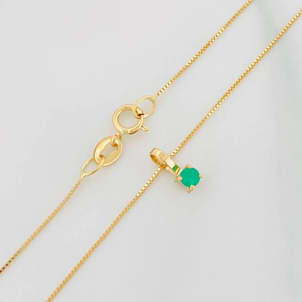 Set Cadena Veneciana + Dije Cuatro Garras Esmeralda 03Pts / 1.1 g / 17 3/4 in Oro Amarillo 18K - Image 3