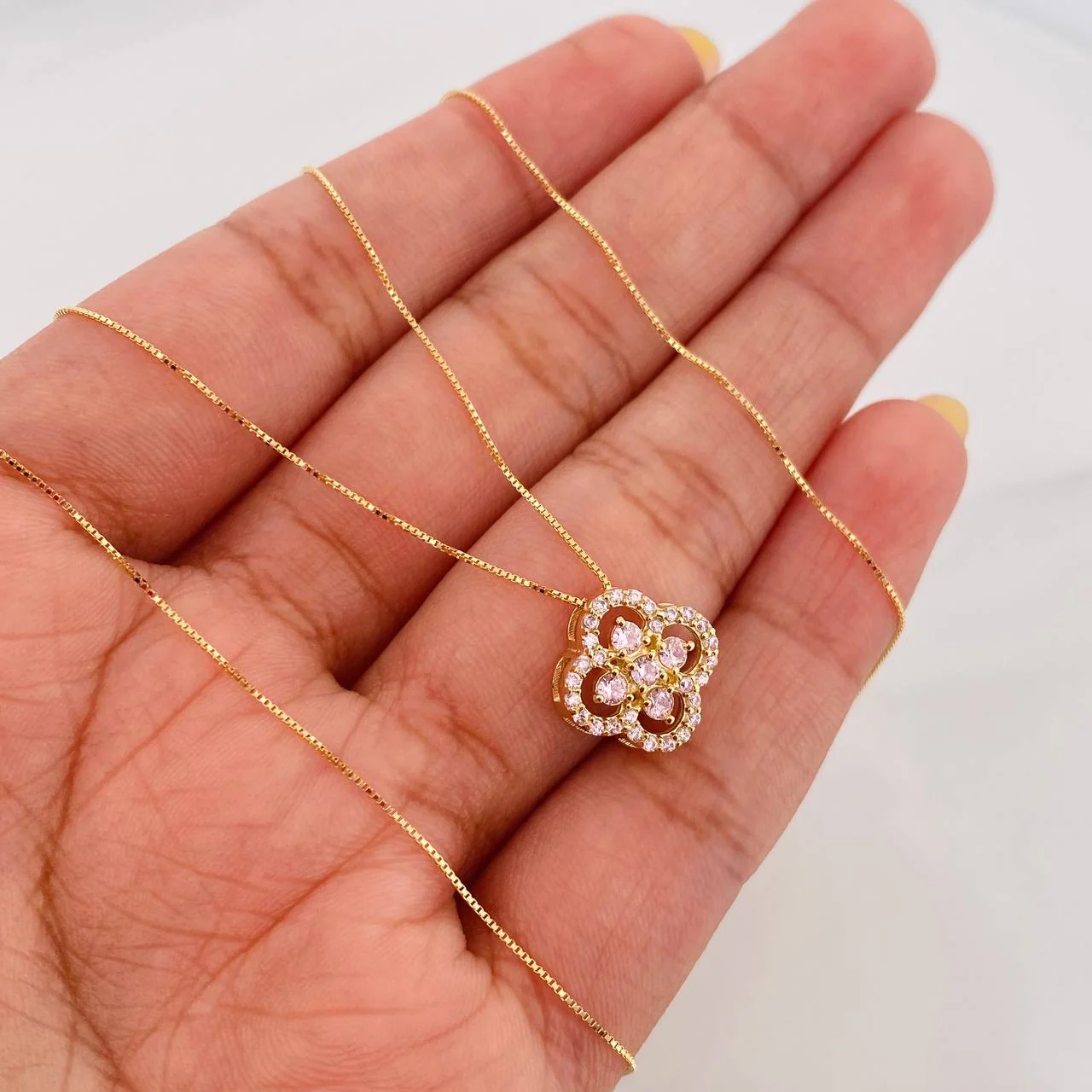 Set Cadena Veneciana + Dije Trebol / 2.3 g / 17 3/4 in Oro Amarillo 18K - Image 4