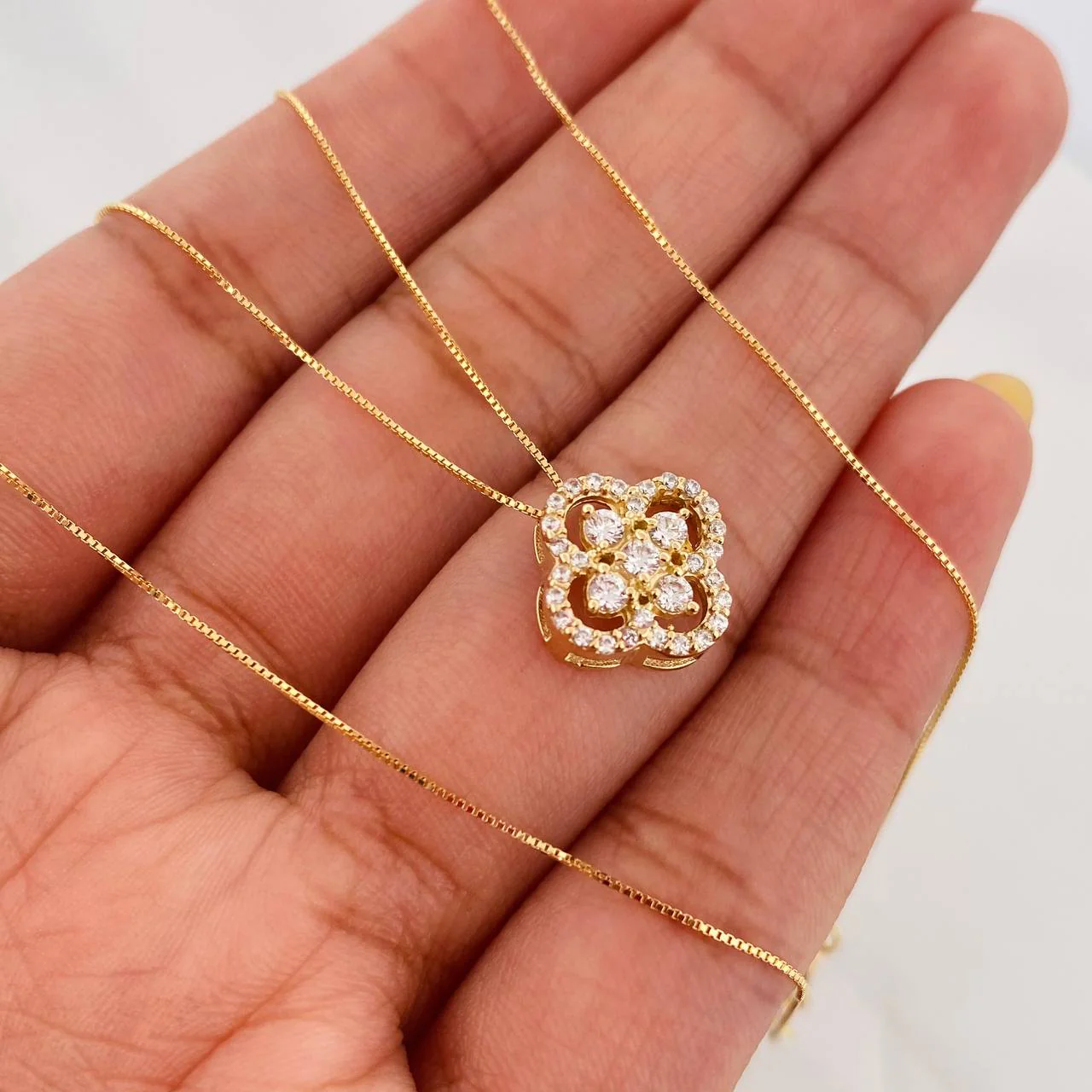 Set Cadena Veneciana + Dije Trebol / 2.35 g / 18 in Oro Amarillo 18K - Image 4