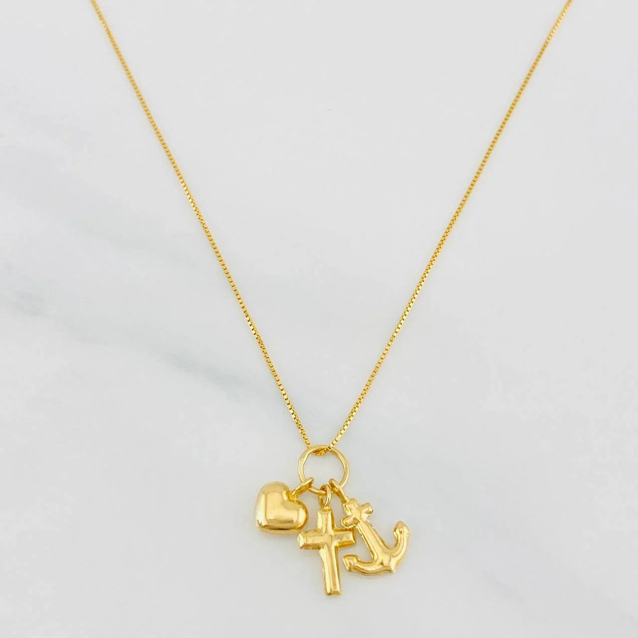 Set Cadena Veneciana + Dije Tres Gracias / 1.75g / 20 in Oro Amarillo 18K