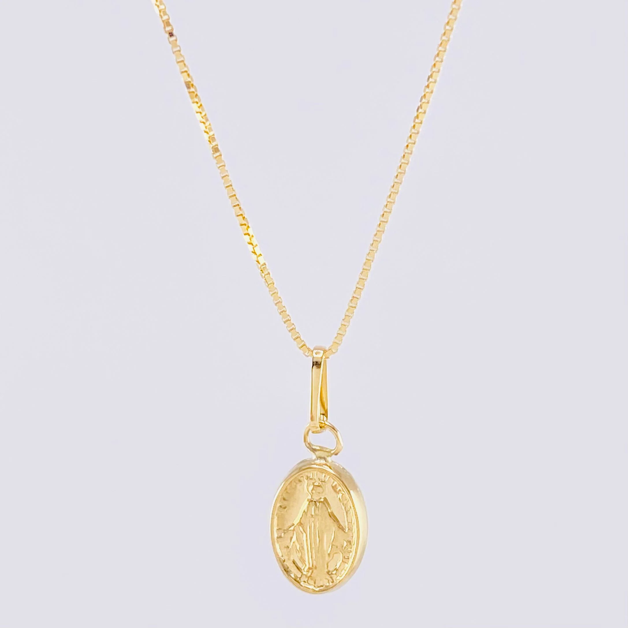 Set Cadena Veneciana + Dije Virgen Milagrosa / 1.45 g / 19 3/4 in Oro Amarillo 18K - Image 2