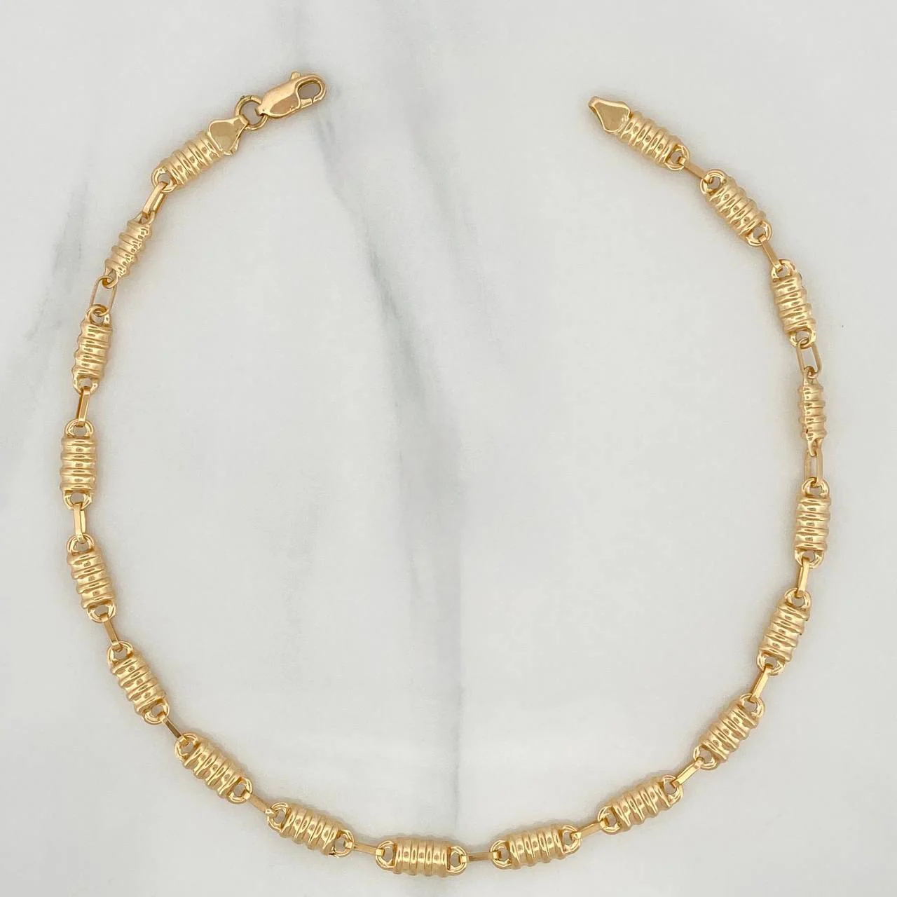 Tobillera Rustica Barril 5.25 g / 11 in / 4.2 mm Oro Amarillo 18K
