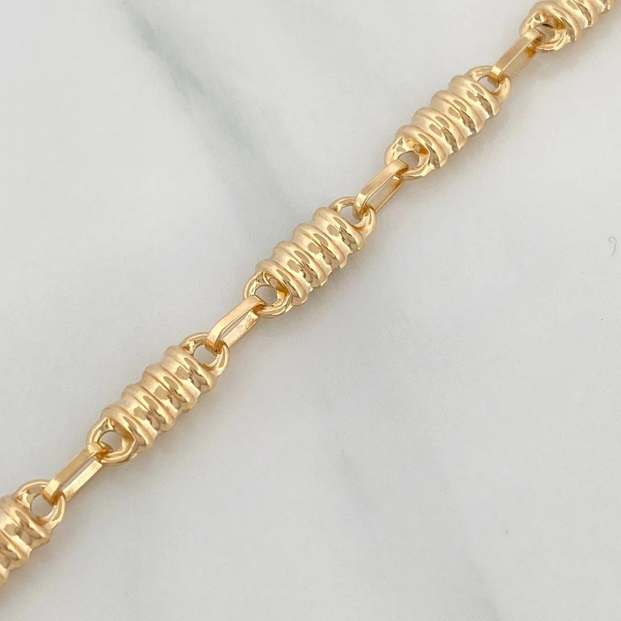 Tobillera Rustica Barril 5.25 g / 11 in / 4.2 mm Oro Amarillo 18K - Image 3