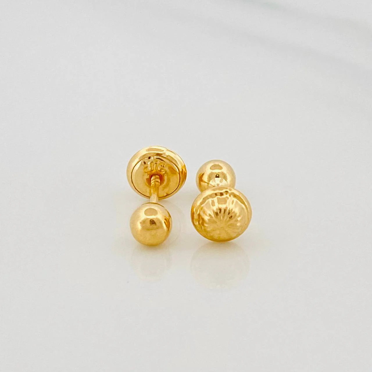 Topos Bola Lisa 0.65 g / in / 5 mm Oro Amarillo 18K - Image 3