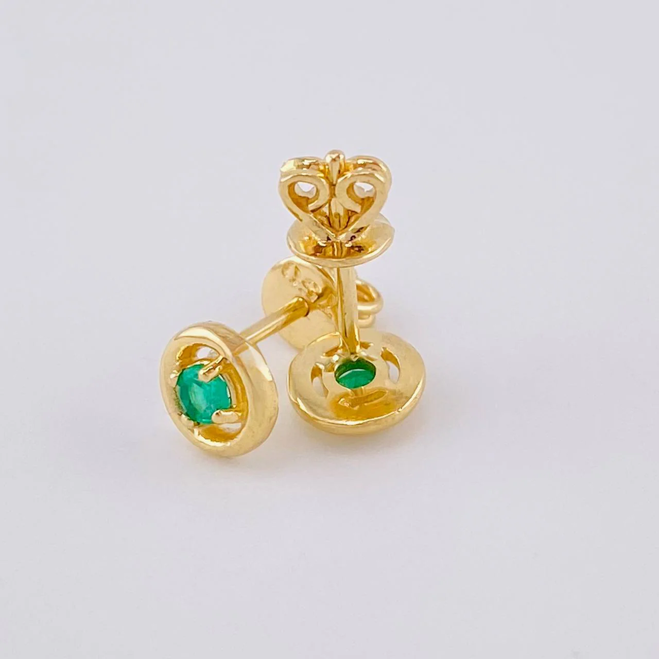 Topos Cetro Esmeralda 17Pts 1.5 g / in / 6 mm Oro Amarillo 18K