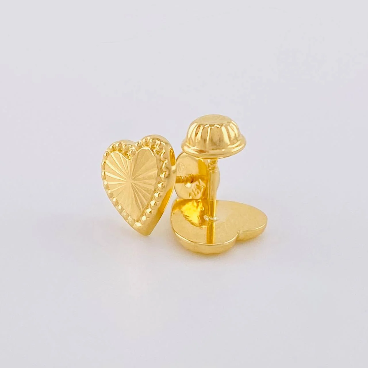 Topos Corazón Diamantado 0.95 g / in / 8.8 mm Oro Amarillo 18K - Image 3