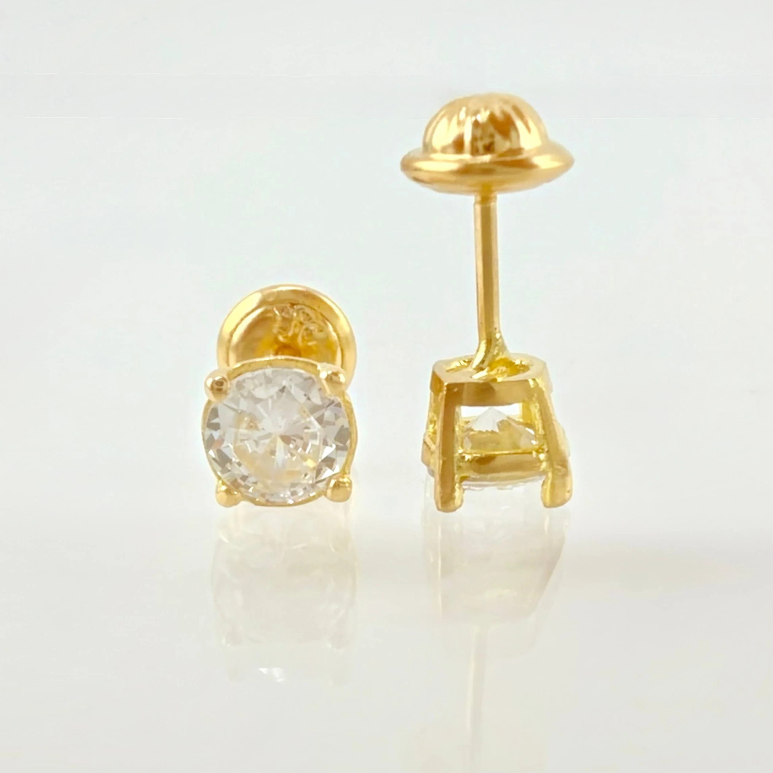 Topos Cuatro Garras 1.4 g / in / 5.3 mm Oro Amarillo 18K - Image 3
