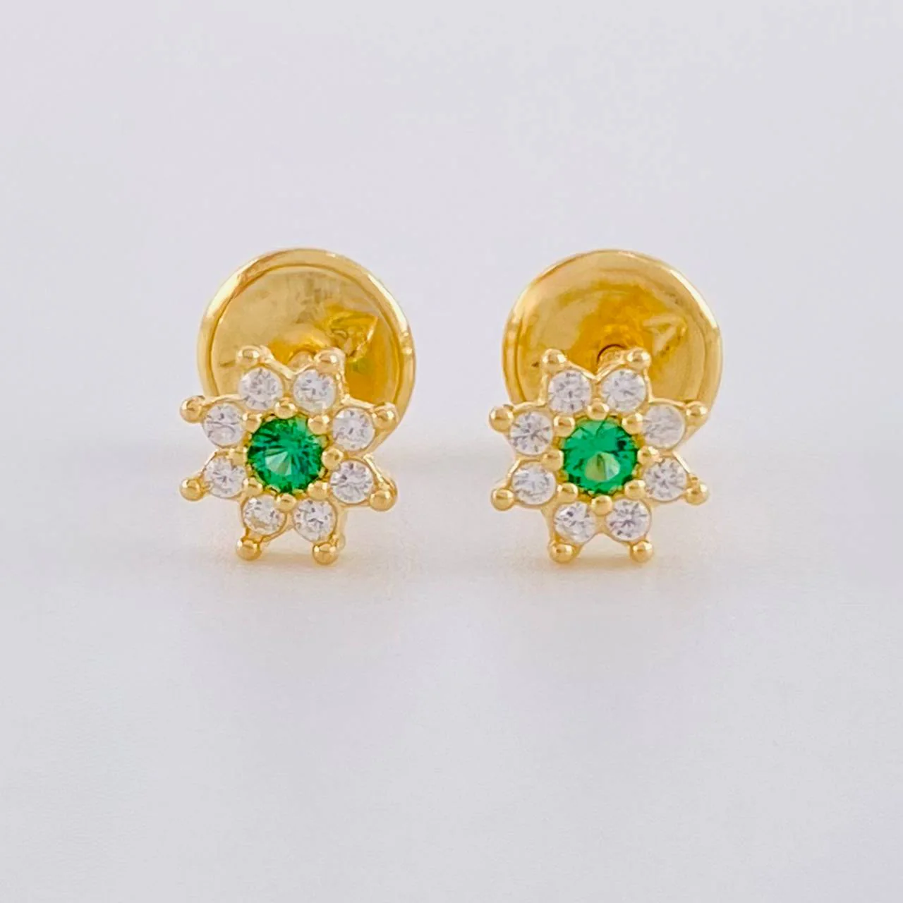 Topos Flor Ocho Petalos 0.6 g / in / 5 mm Oro Amarillo 18K