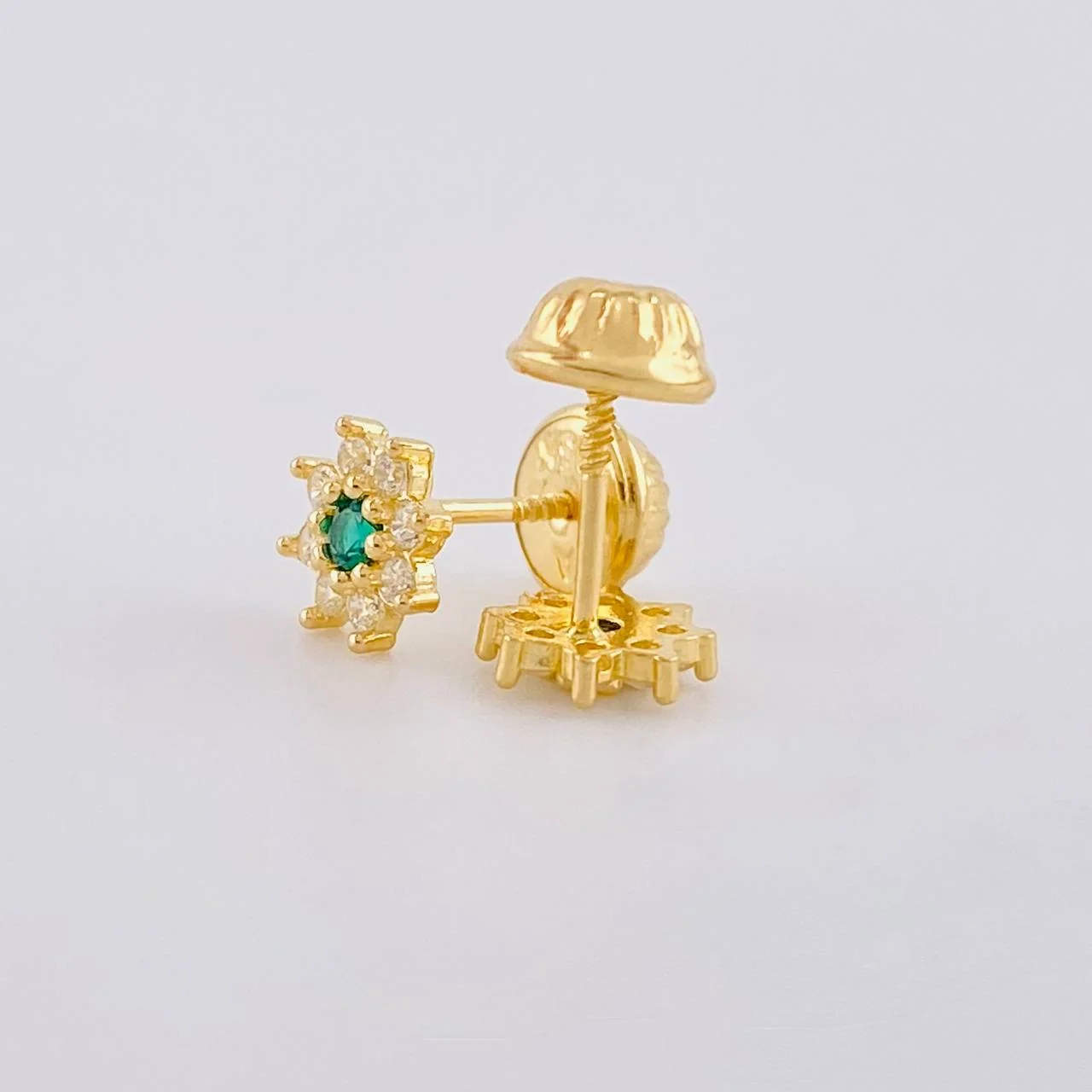 Topos Flor Ocho Petalos 0.85 g / in / 6.6 mm Oro Amarillo 18K - Image 3
