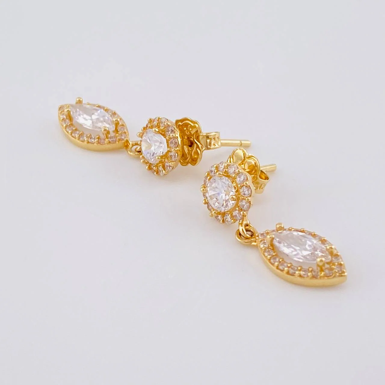 Topos Halo Largos 2.85 g / 3/4 in Oro Amarillo 18K - Image 2