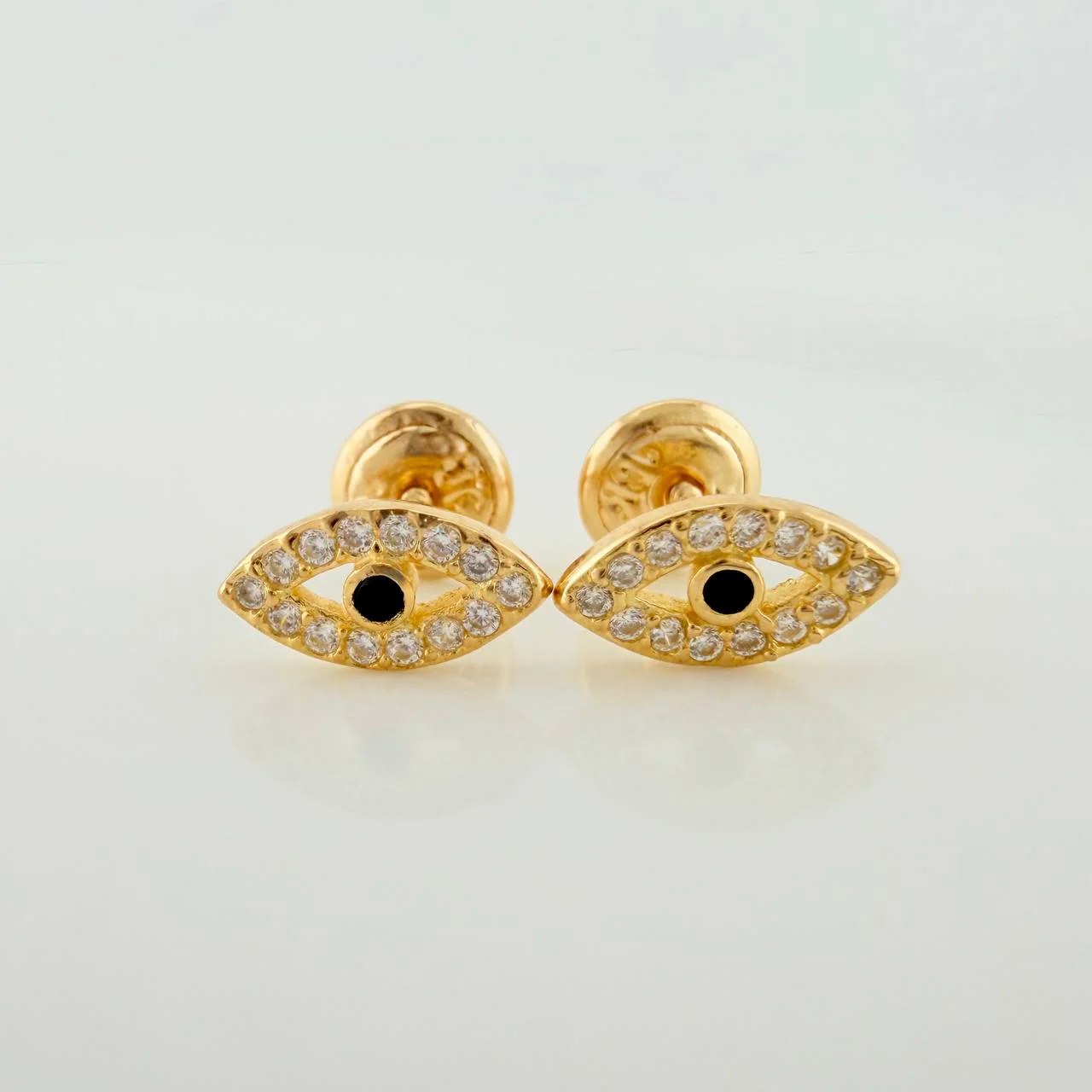 Topos Ojo Mistico 1.05gr / 8mm Oro Amarillo 18K &