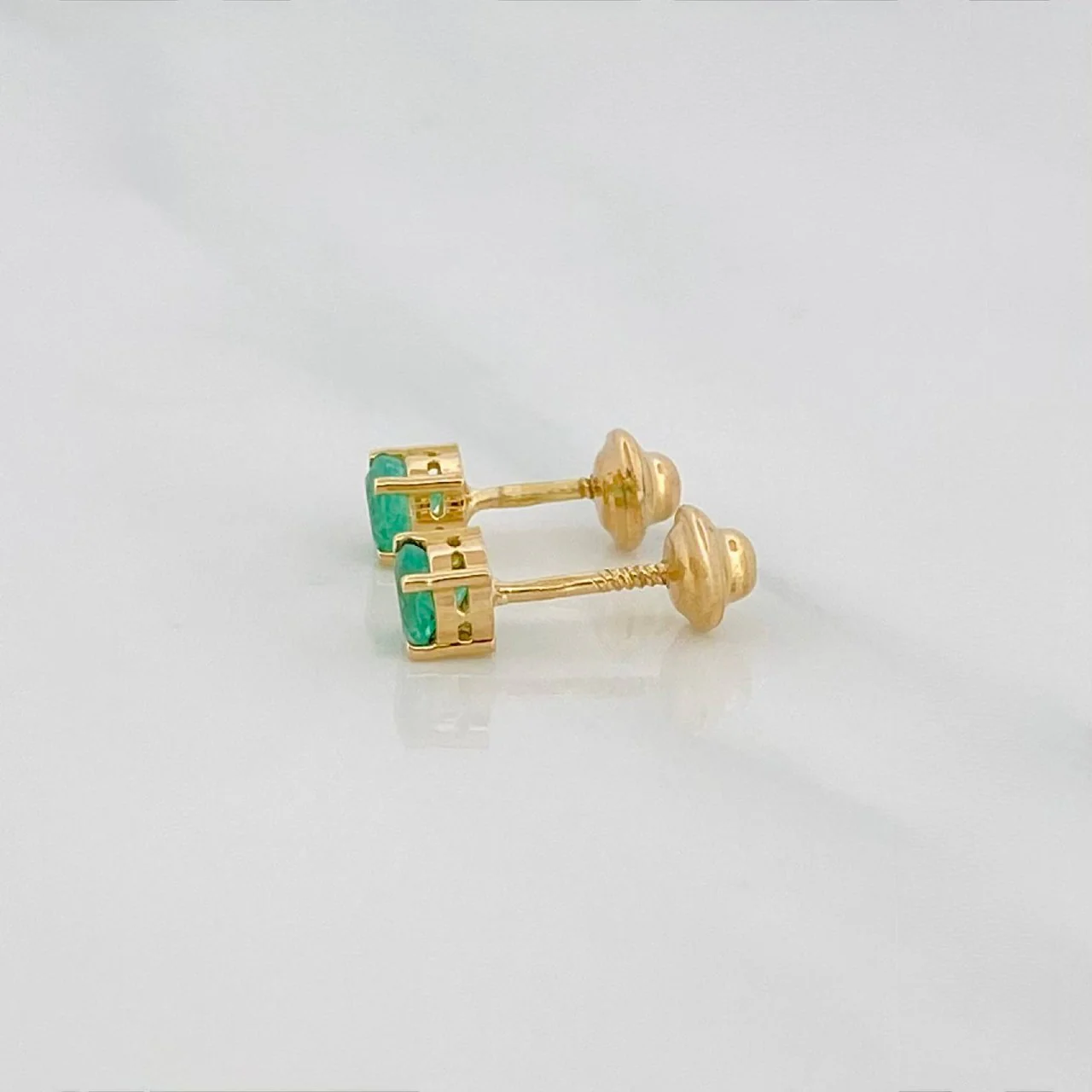 Topos Redondo Esmeraldas 49 Pts 0.95 g / in / 3.9 mm Oro Amarillo 18K - Image 3